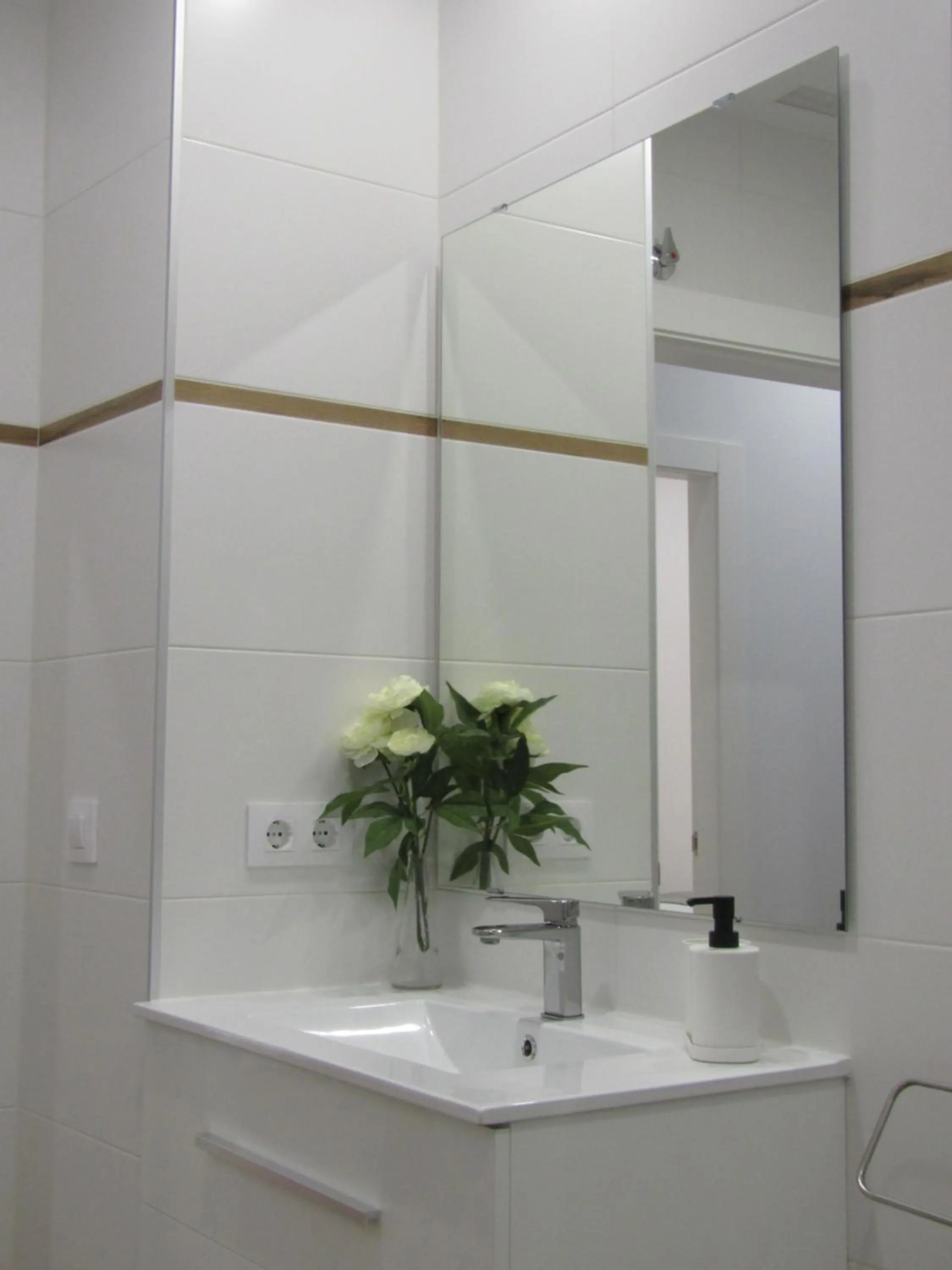 Bathroom in Apartamentos Santa María 15