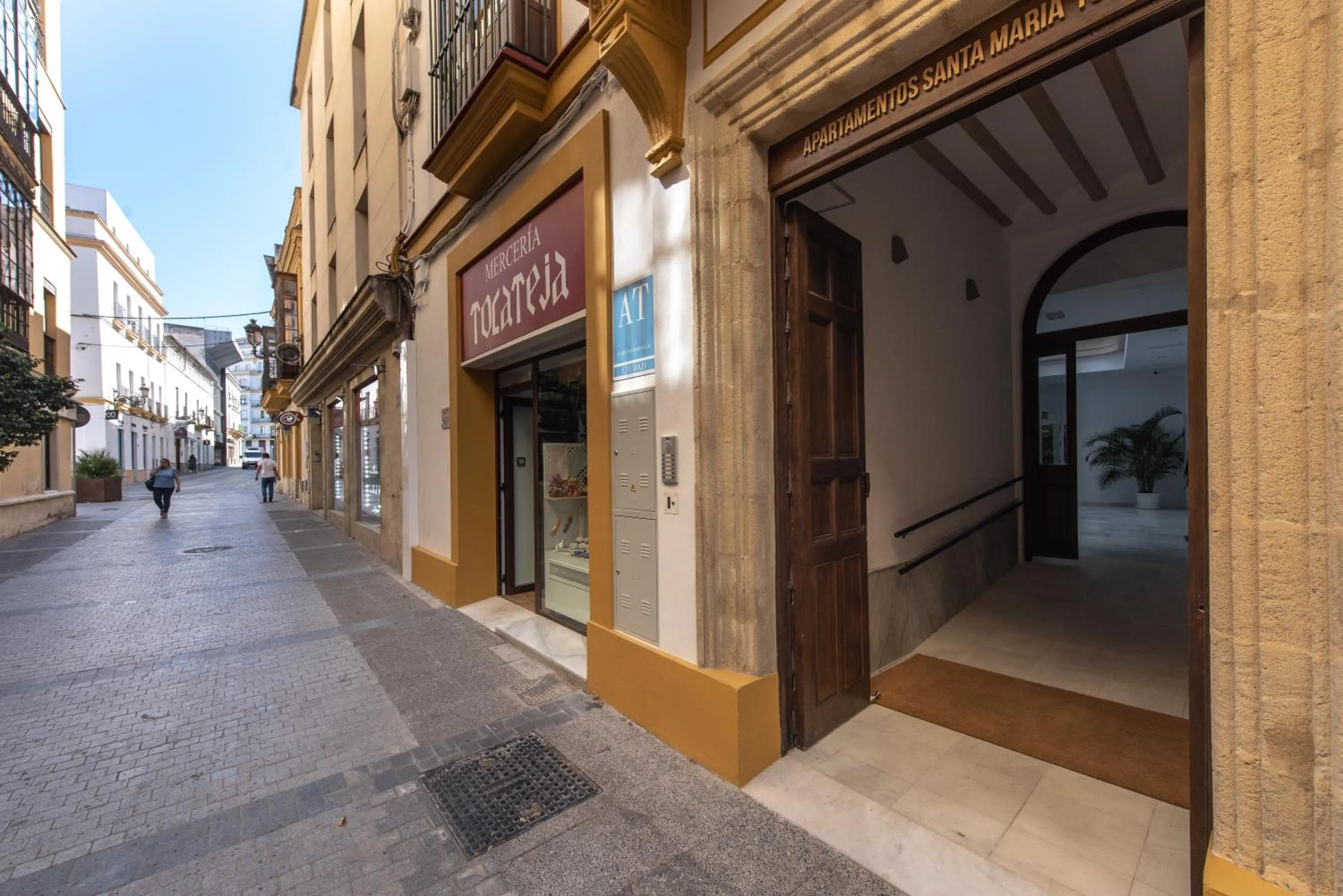 Property building in Apartamentos Santa María 15