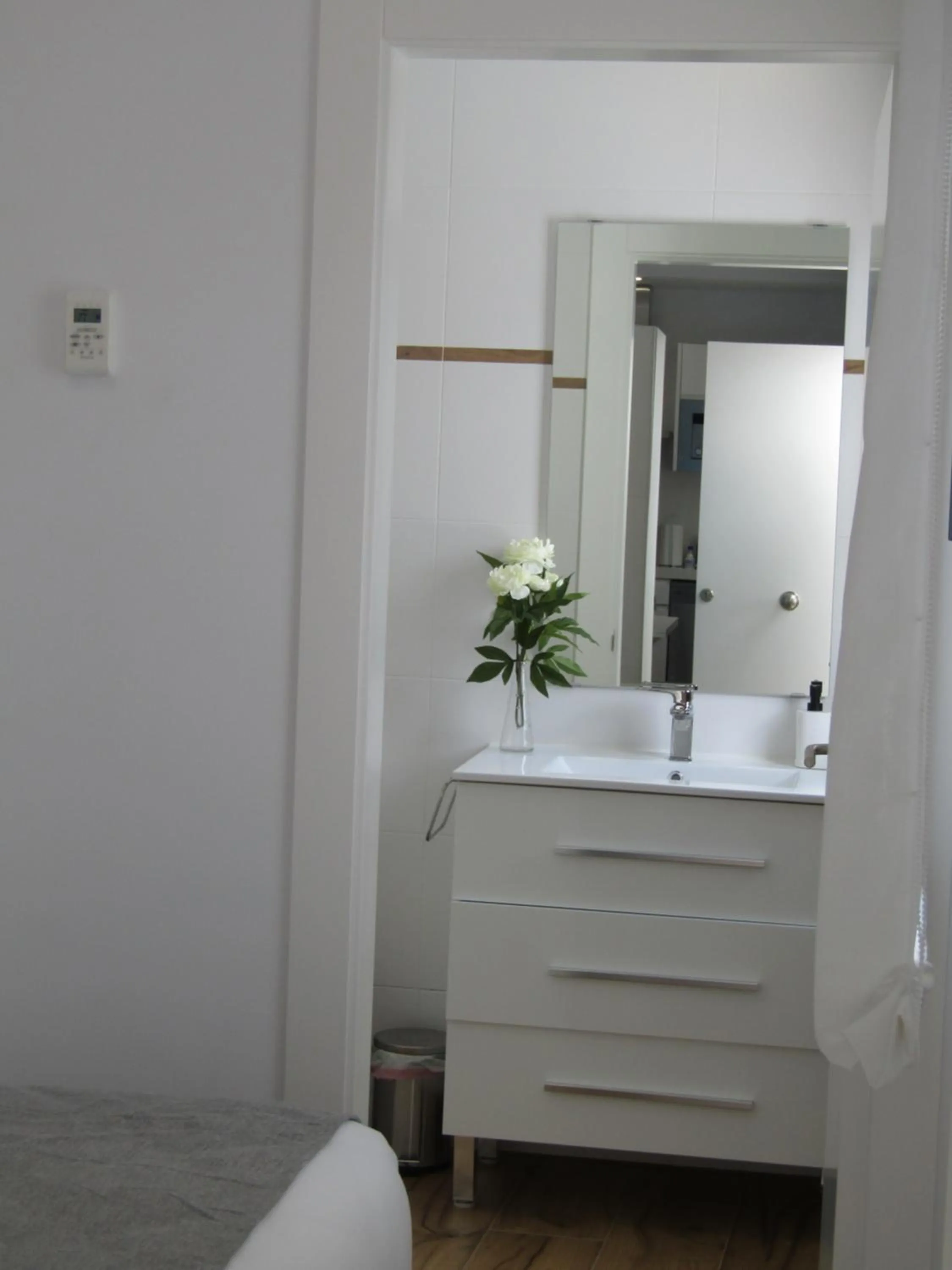 Bathroom in Apartamentos Santa María 15