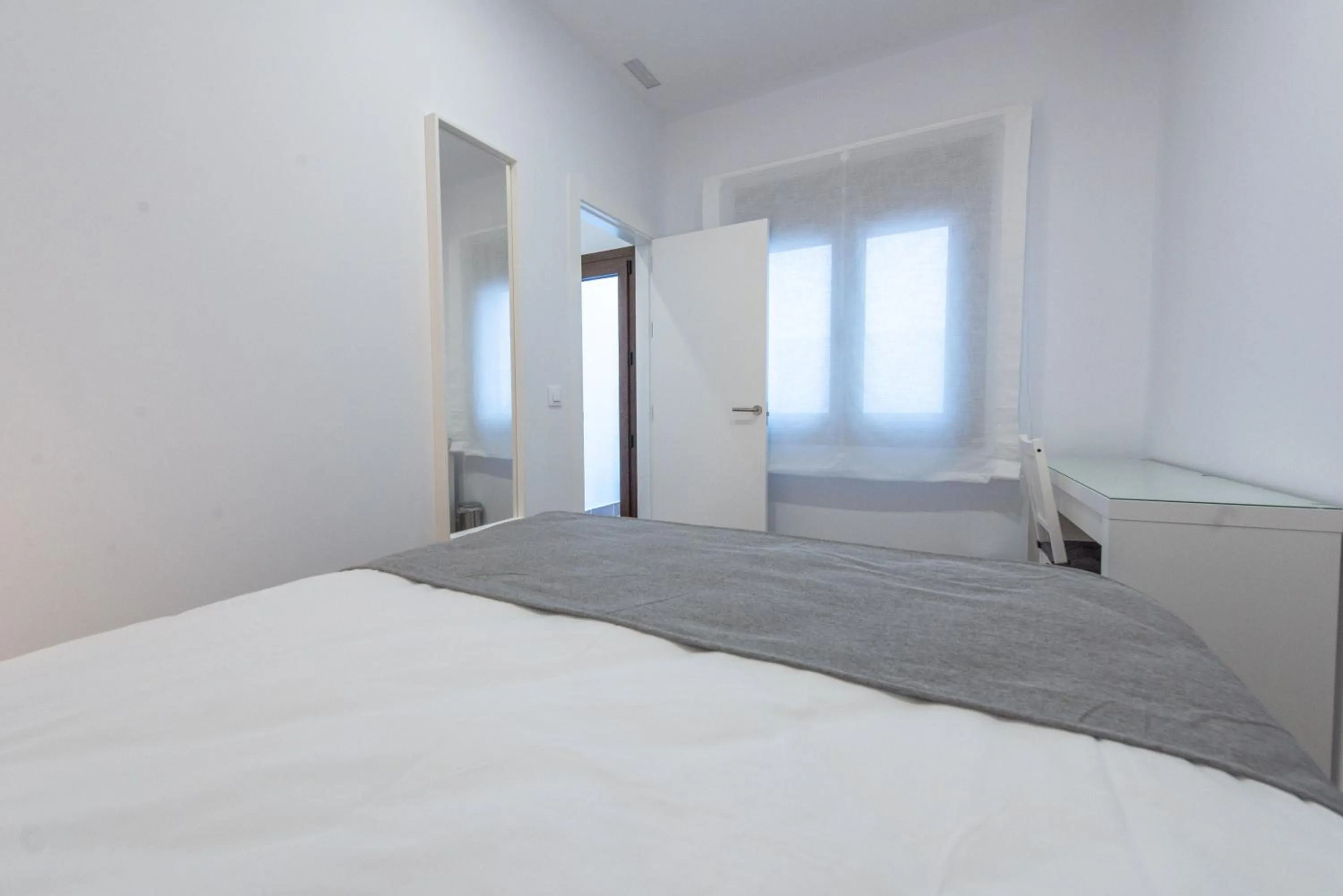 Bedroom, Bed in Apartamentos Santa María 15