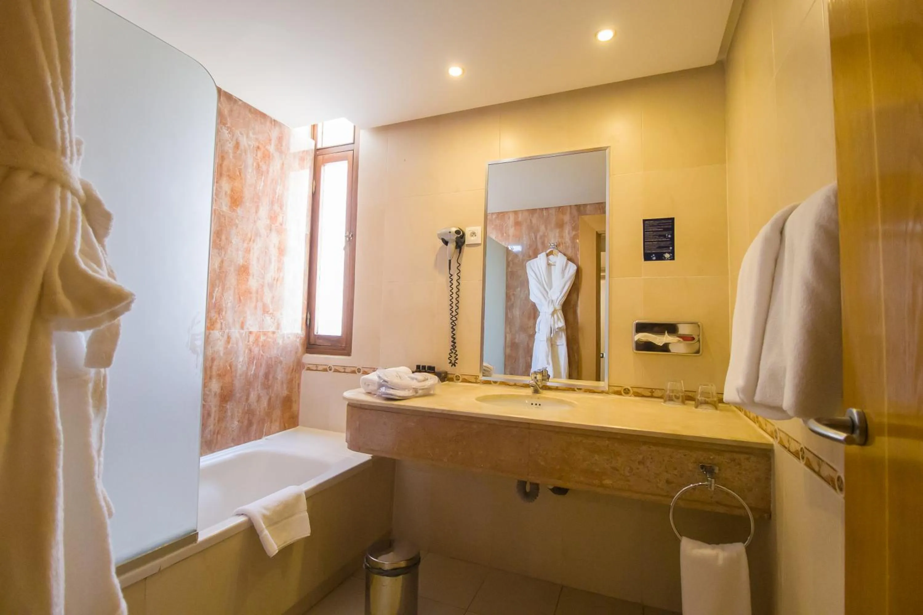 Bathroom in El Oumnia Puerto & Spa