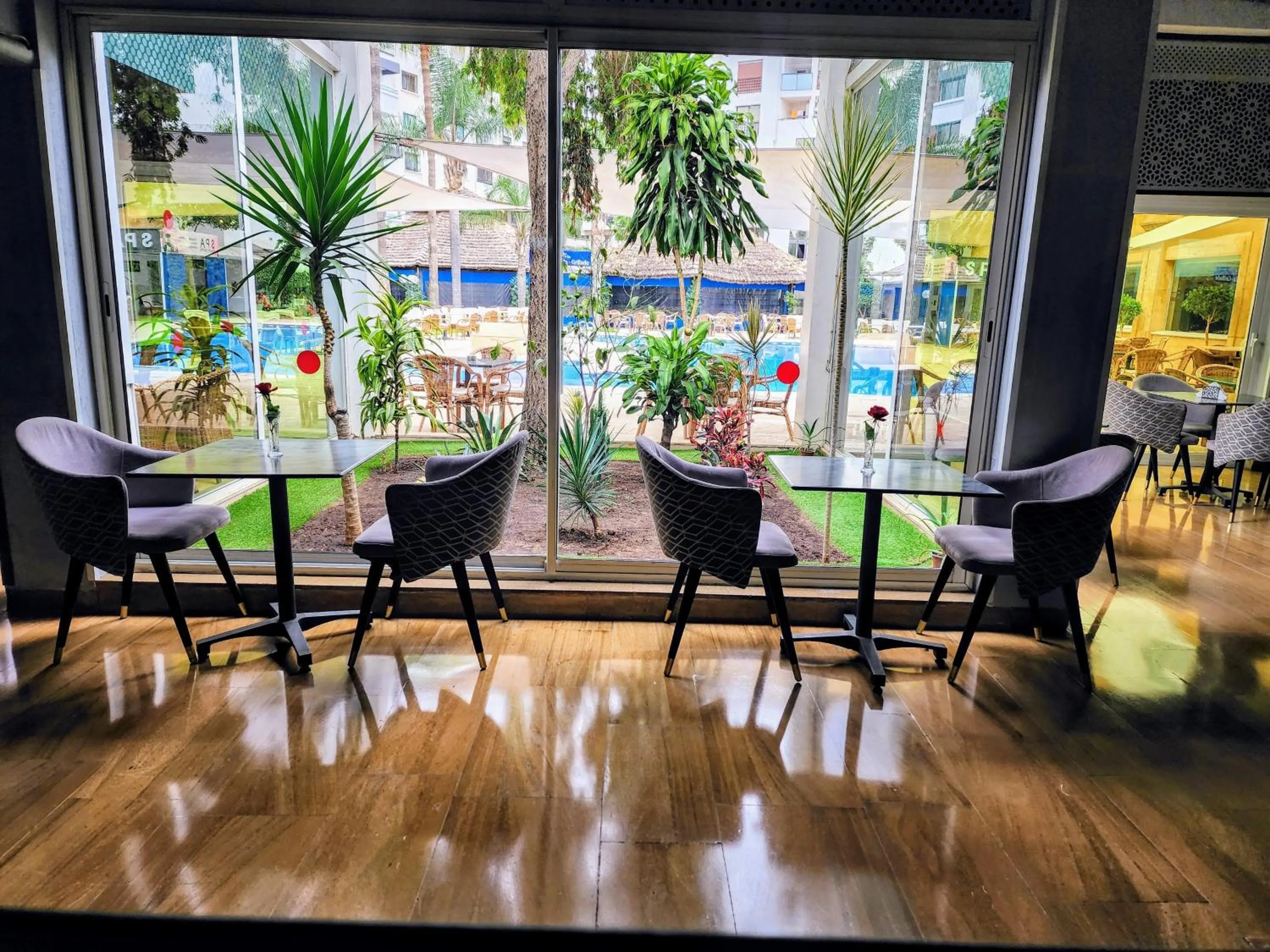 Lounge or bar in El Oumnia Puerto & Spa