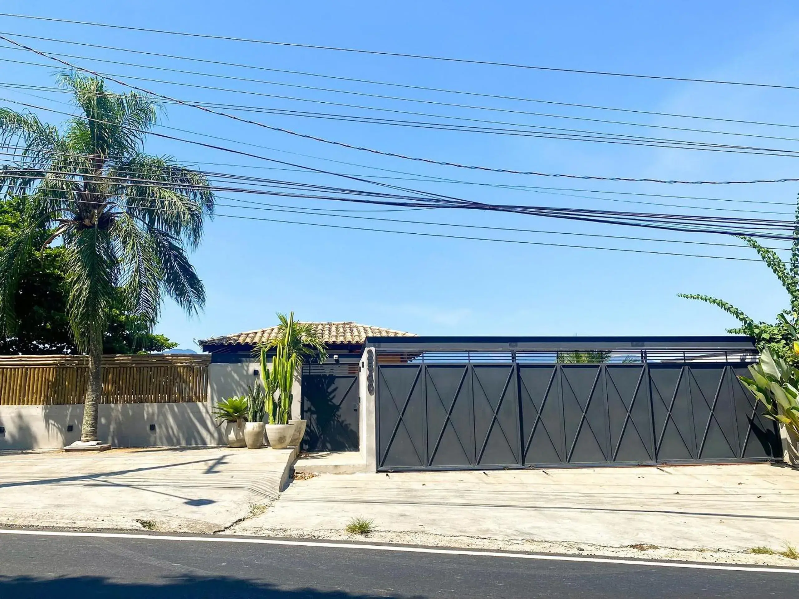Casa Pé na Areia em frente à Ilhabela Casa Pé na Areia em frente à Ilhabela