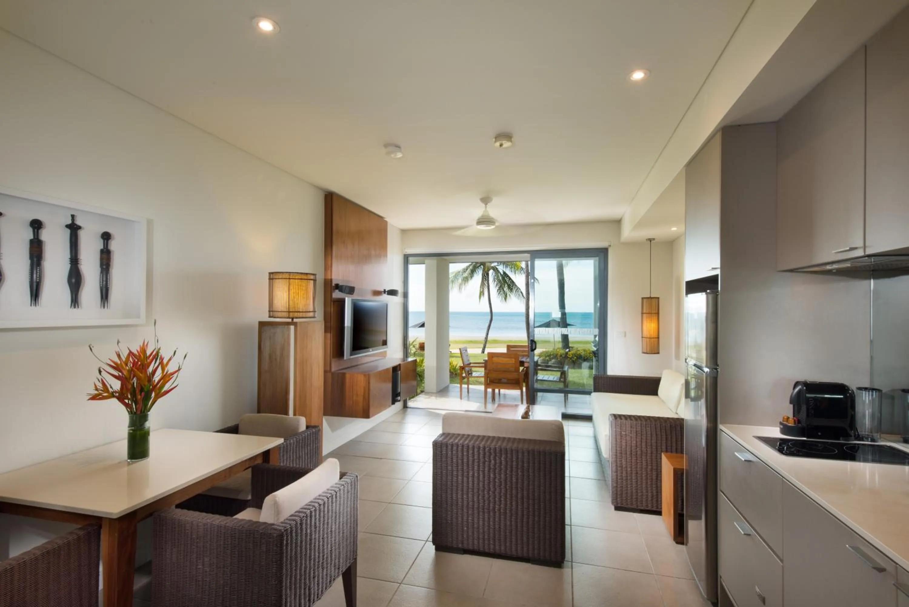 Living room in Hilton Fiji Beach Resort and Spa
