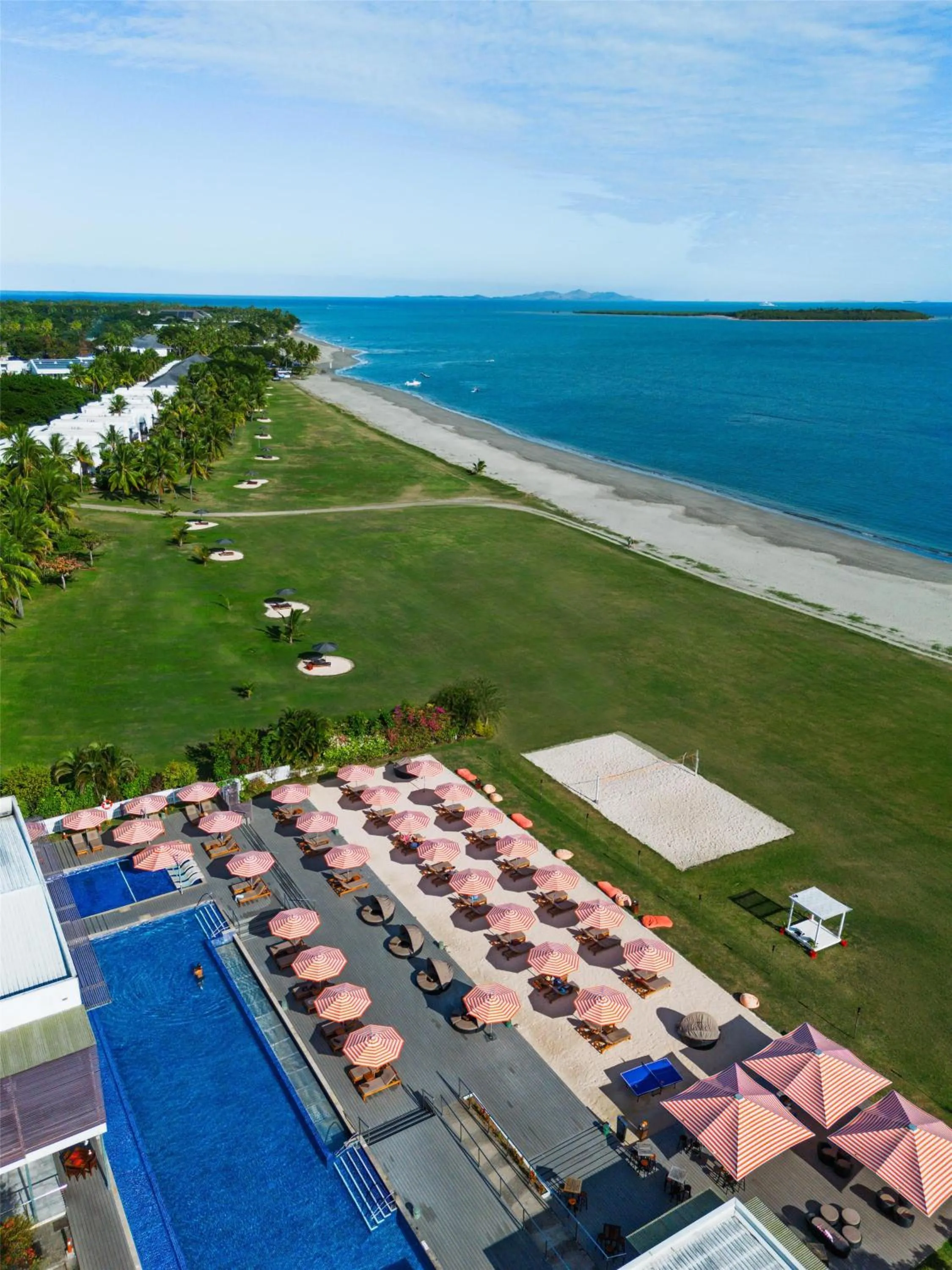 Beach in Hilton Fiji Beach Resort and Spa