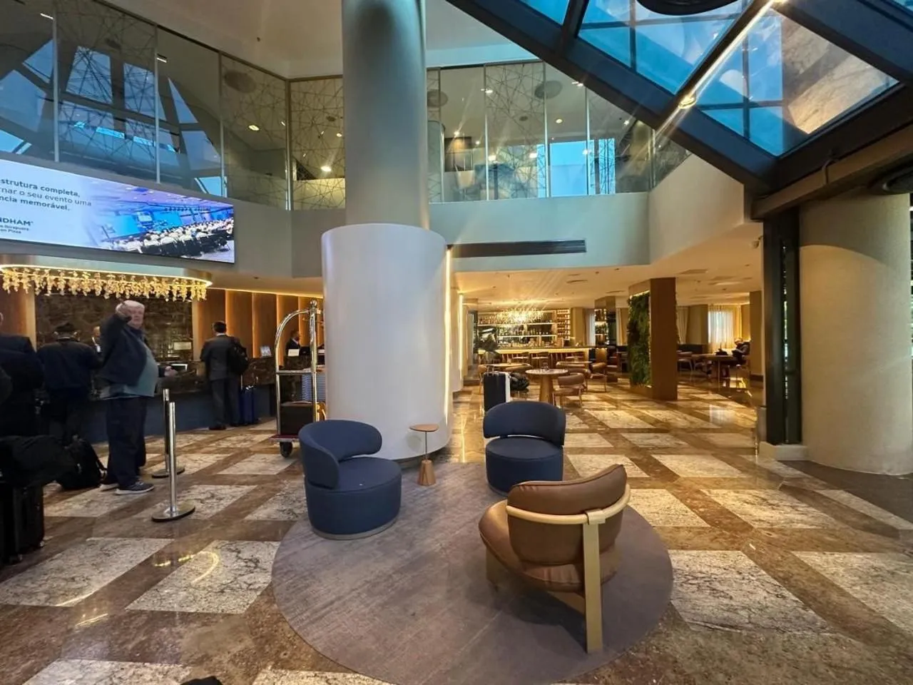 Flat 246 - Avenida Ibirapuera, Moema - São Paulo