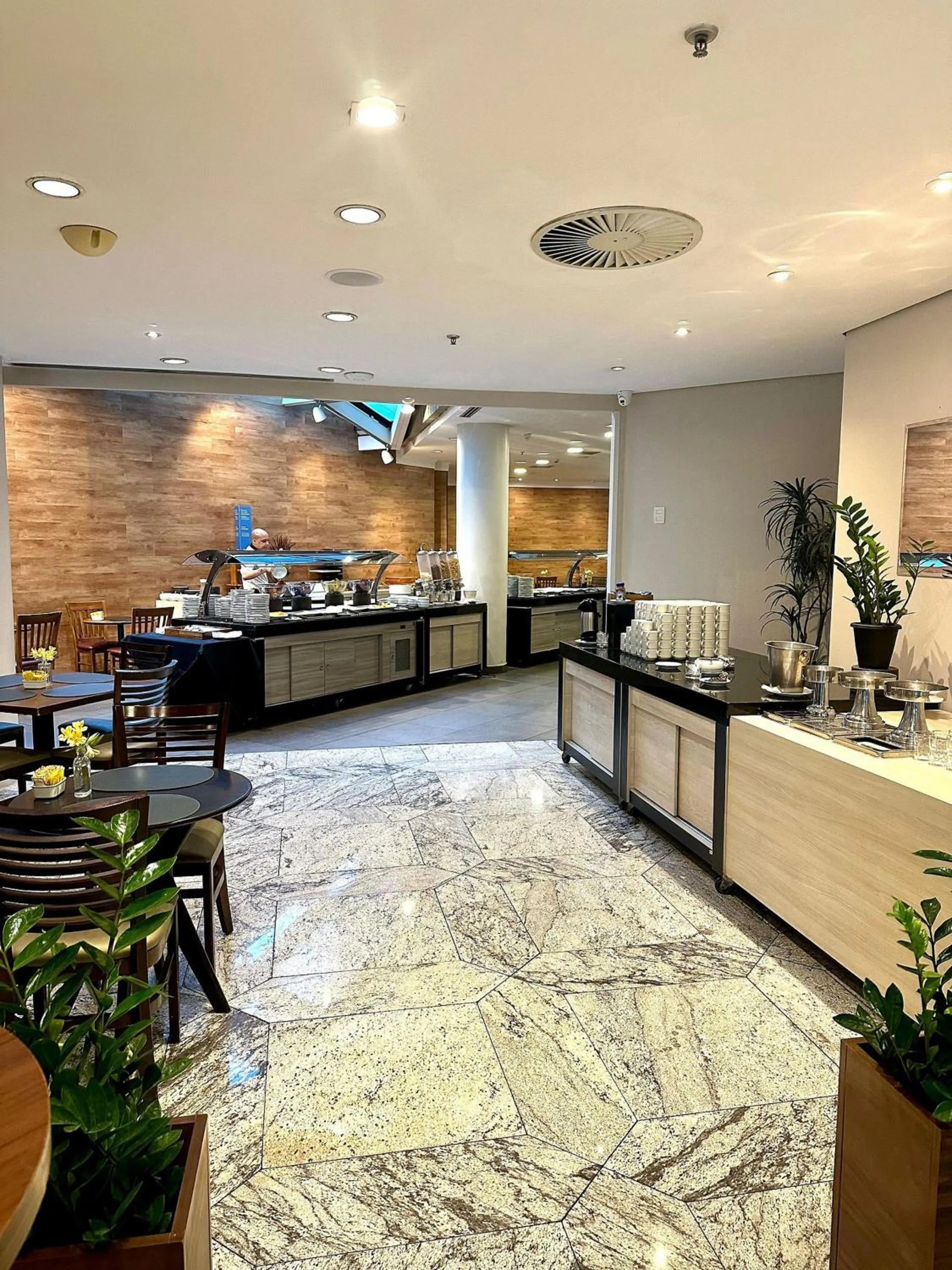 Restaurant/places to eat in Flat 246 - Avenida Ibirapuera, Moema/SP