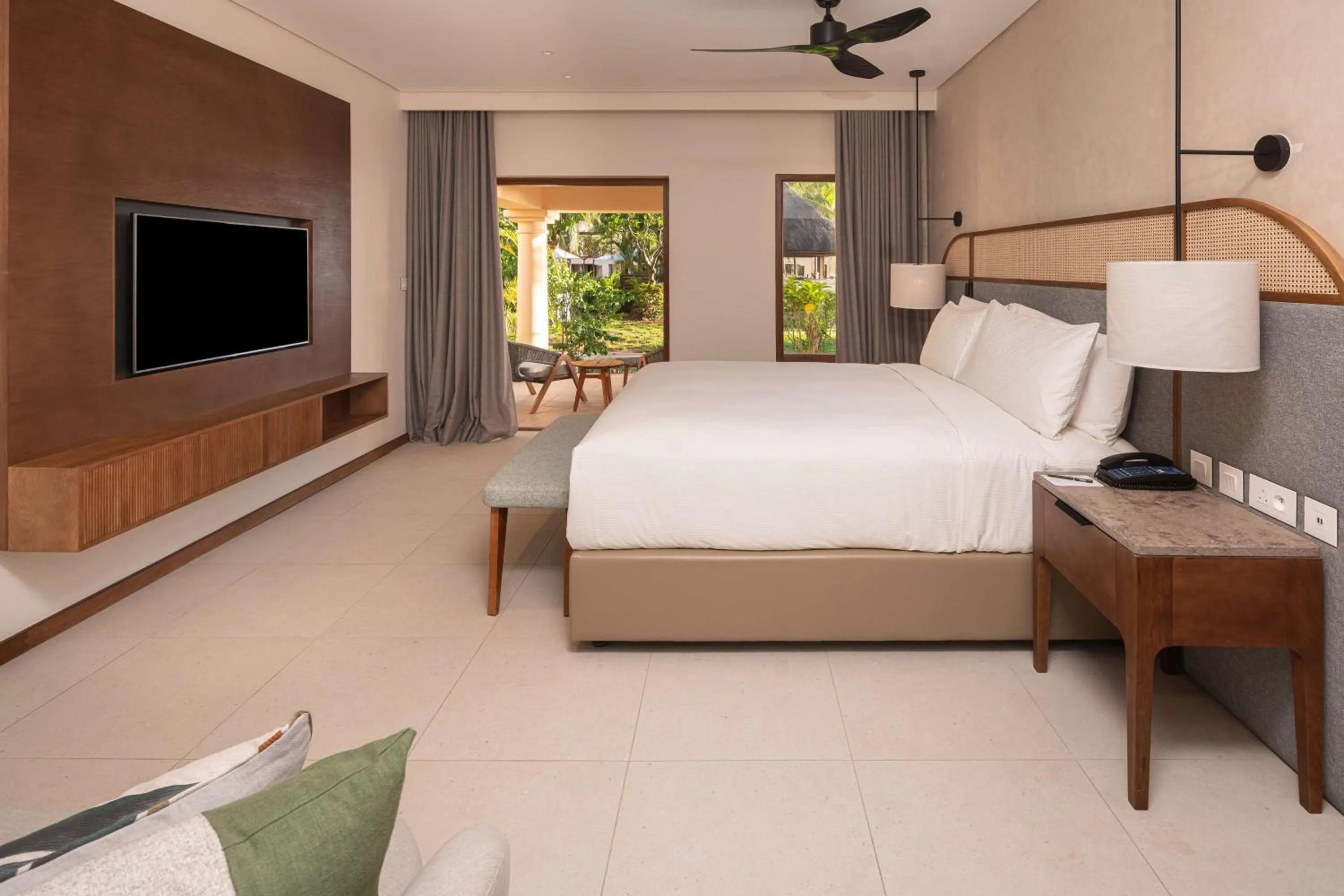 Bed in Hilton Mauritius Resort & Spa