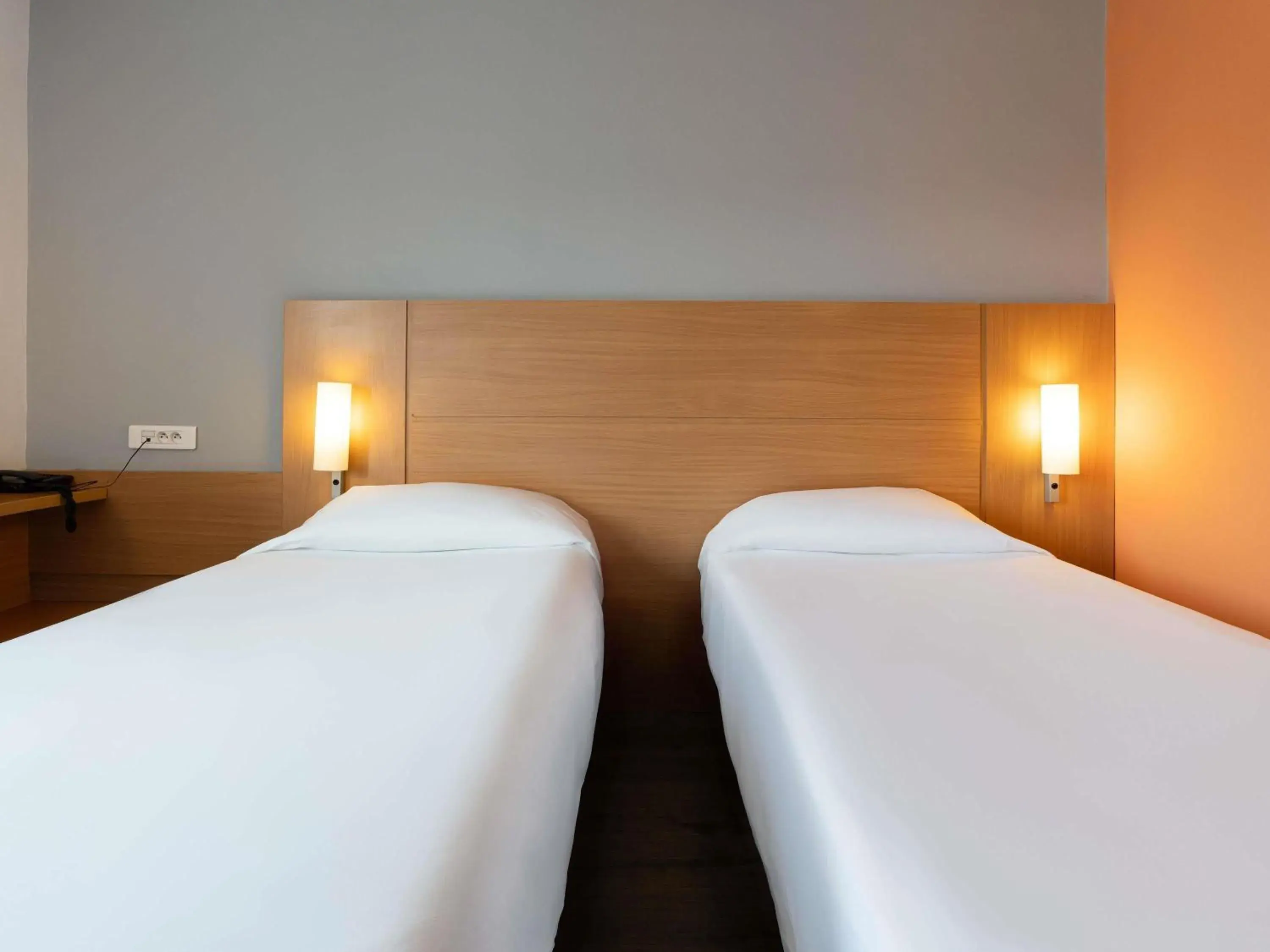 Bedroom, Bed in Ibis Fes Bedroom, Bed in Ibis Fes