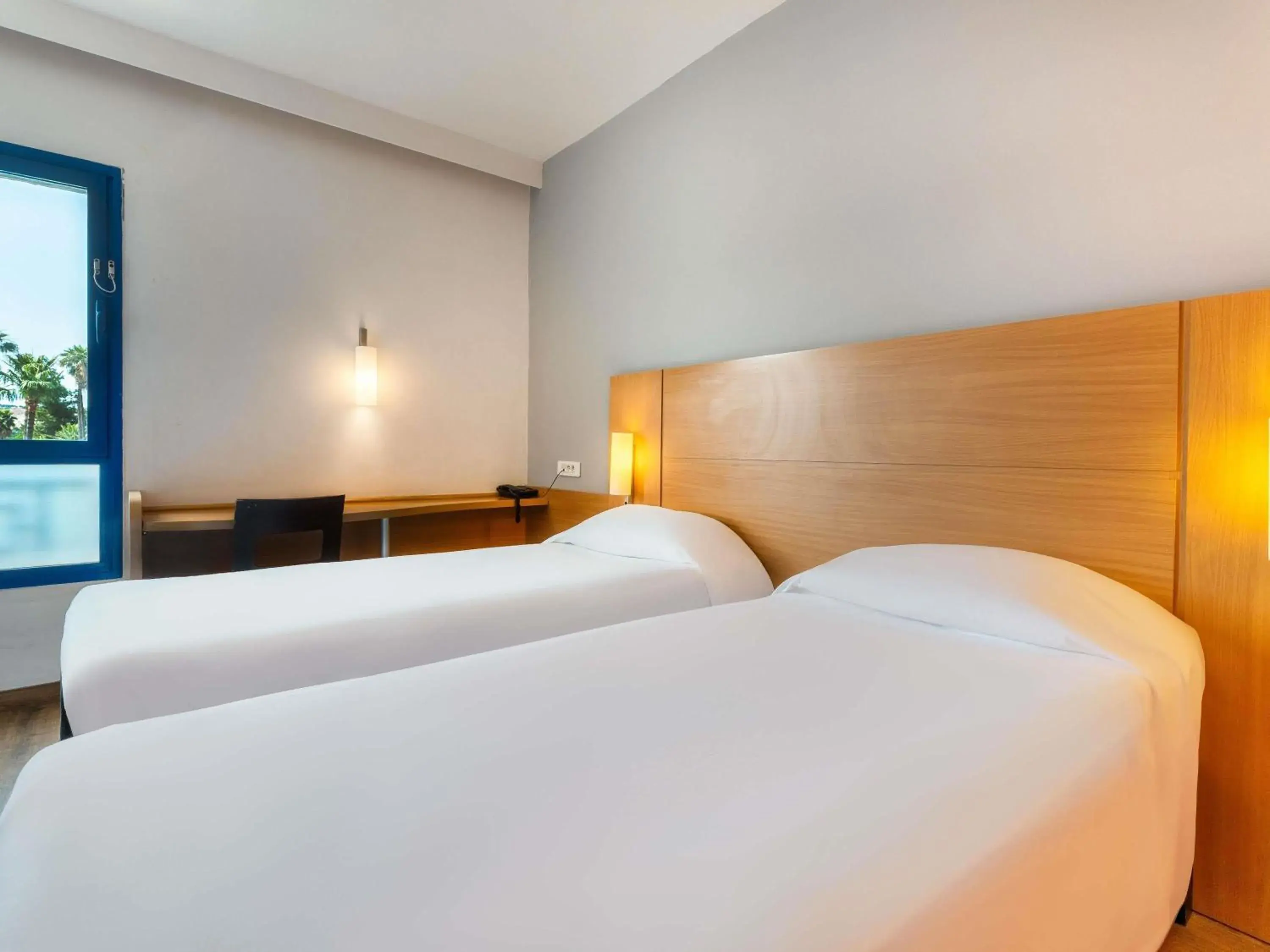 Bedroom, Bed in Ibis Fes Bedroom, Bed in Ibis Fes