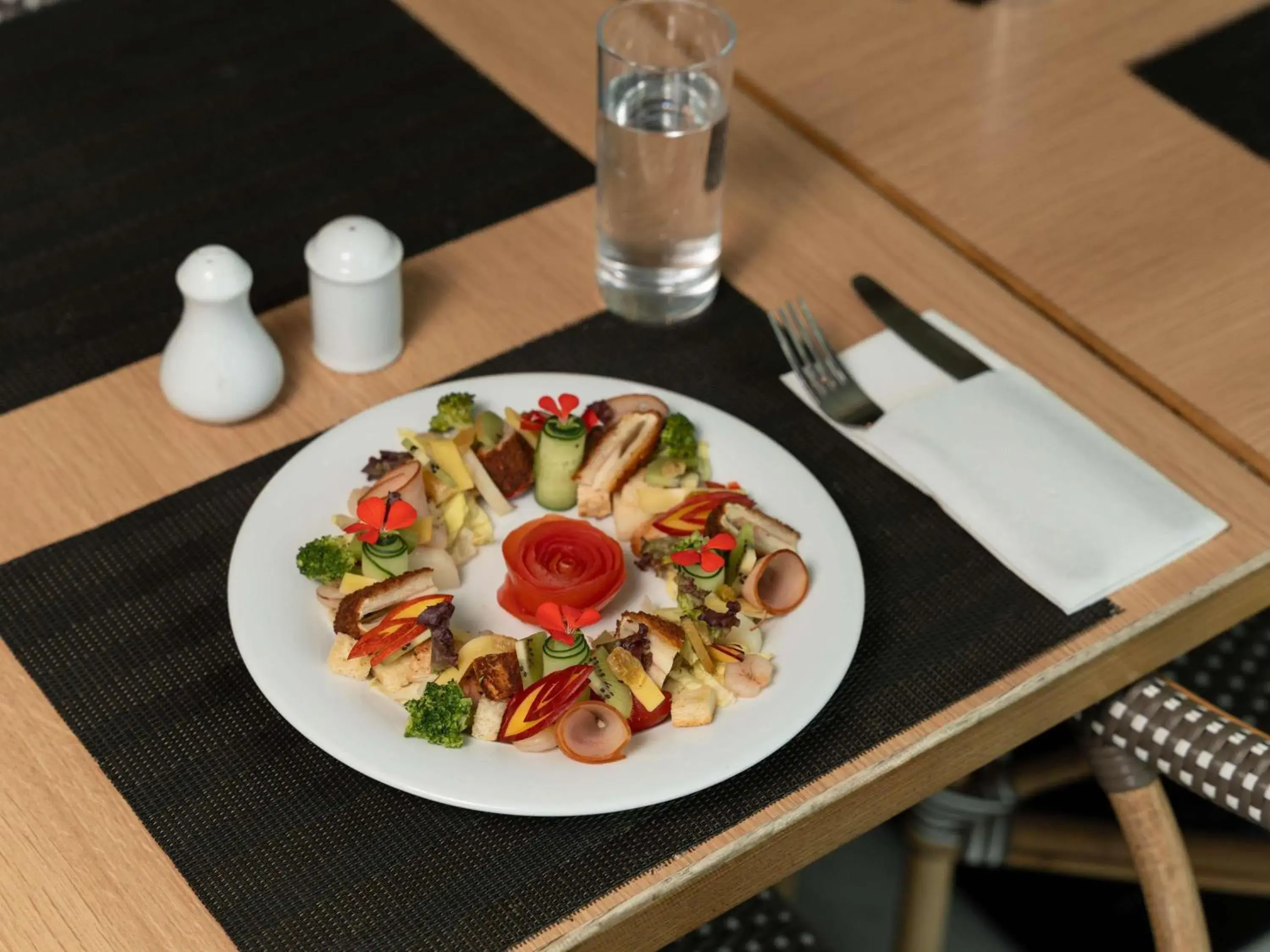 Restaurant/places to eat in Ibis Fes Restaurant/places to eat in Ibis Fes