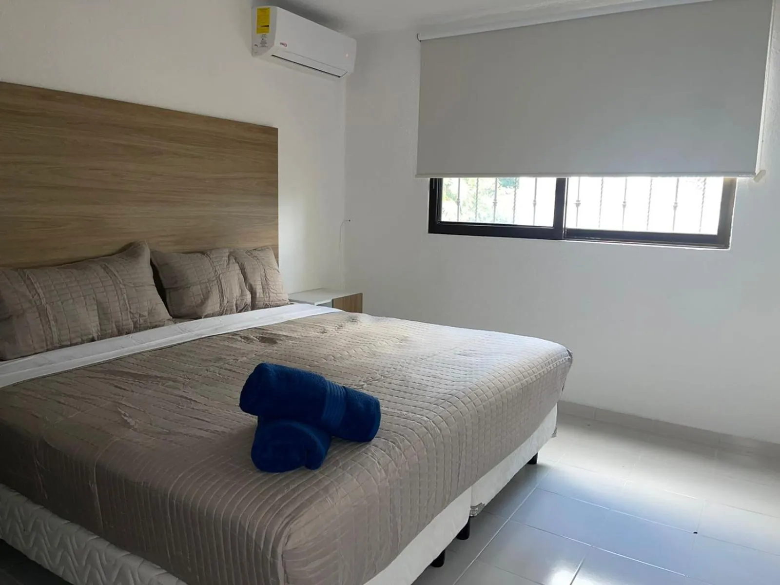 Deco 3 Downtown 3 bed Apartment