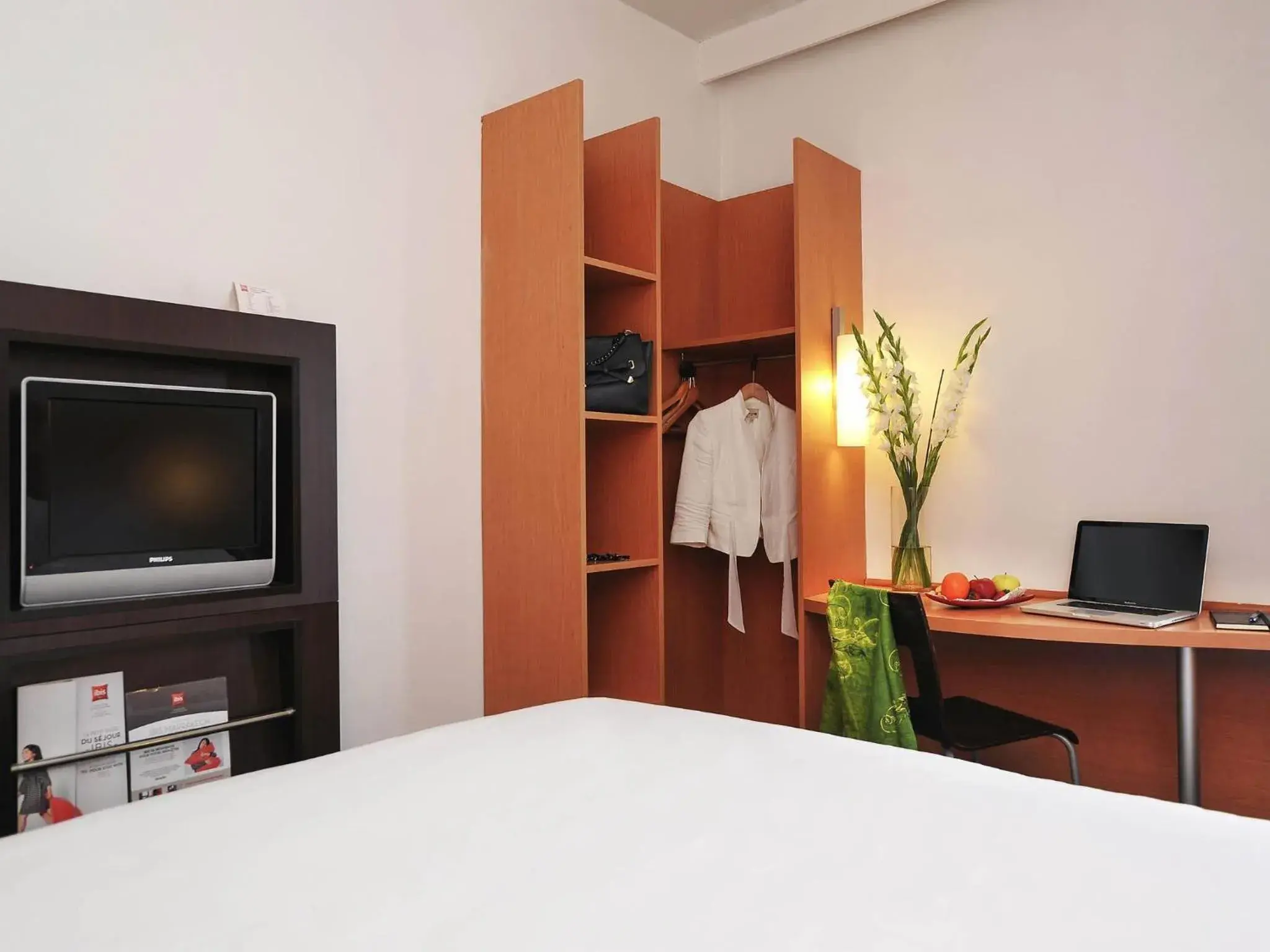 Bedroom, Bed in Ibis Marrakech Centre Gare Bedroom, Bed in Ibis Marrakech Centre Gare