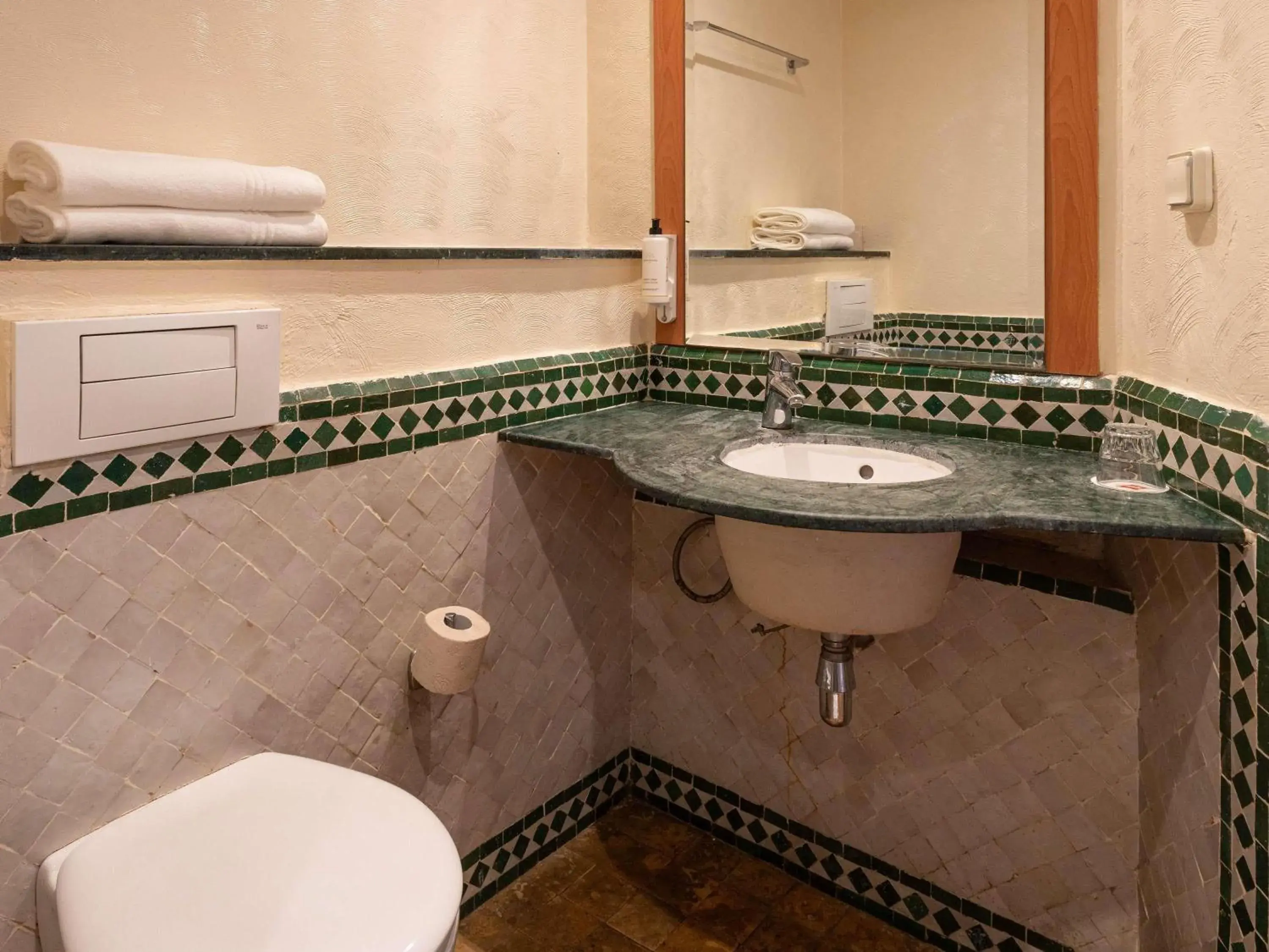 Bedroom in Ibis Meknès Bedroom in Ibis Meknès