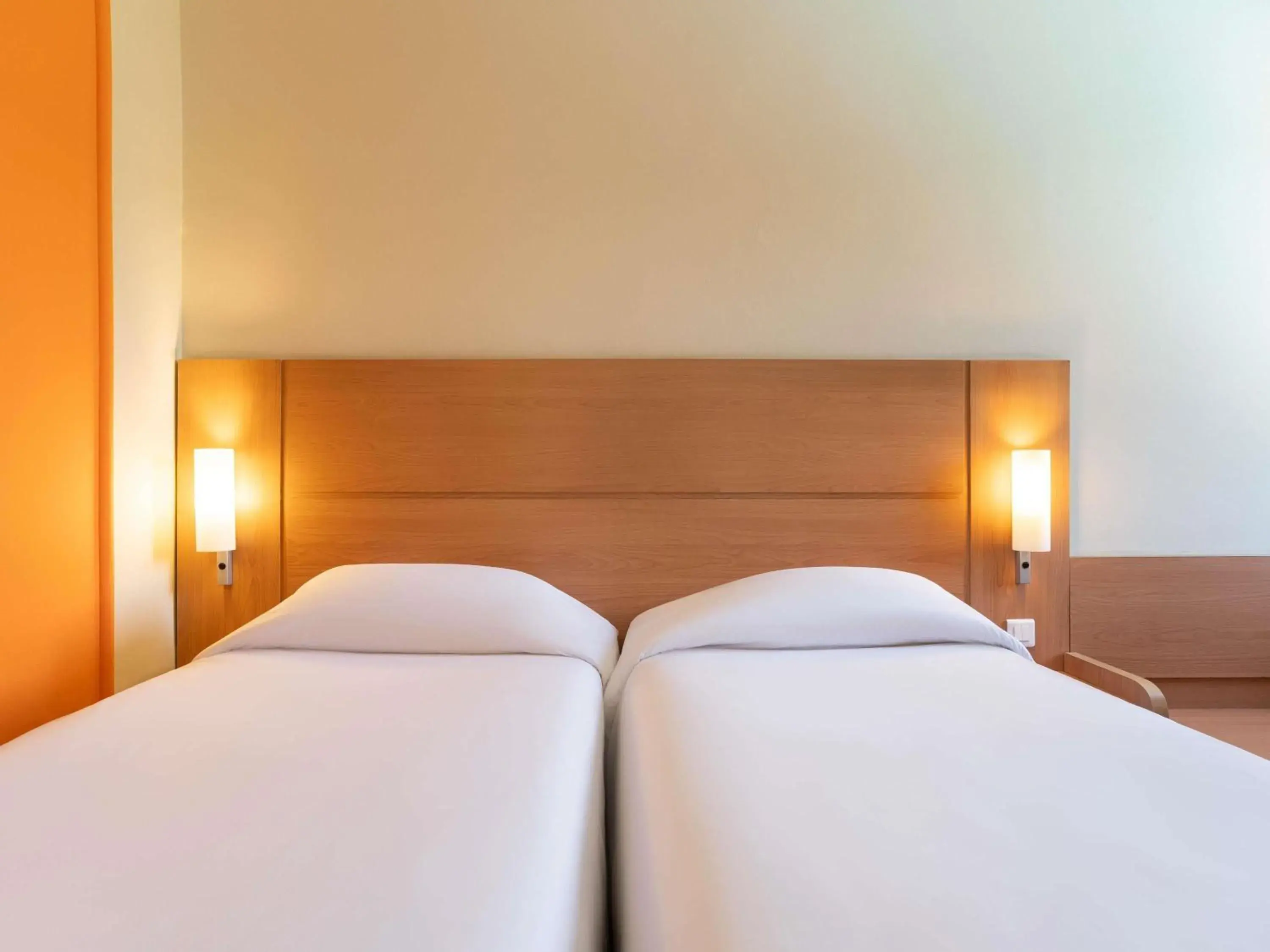 Bedroom, Bed in Ibis Meknès Bedroom, Bed in Ibis Meknès