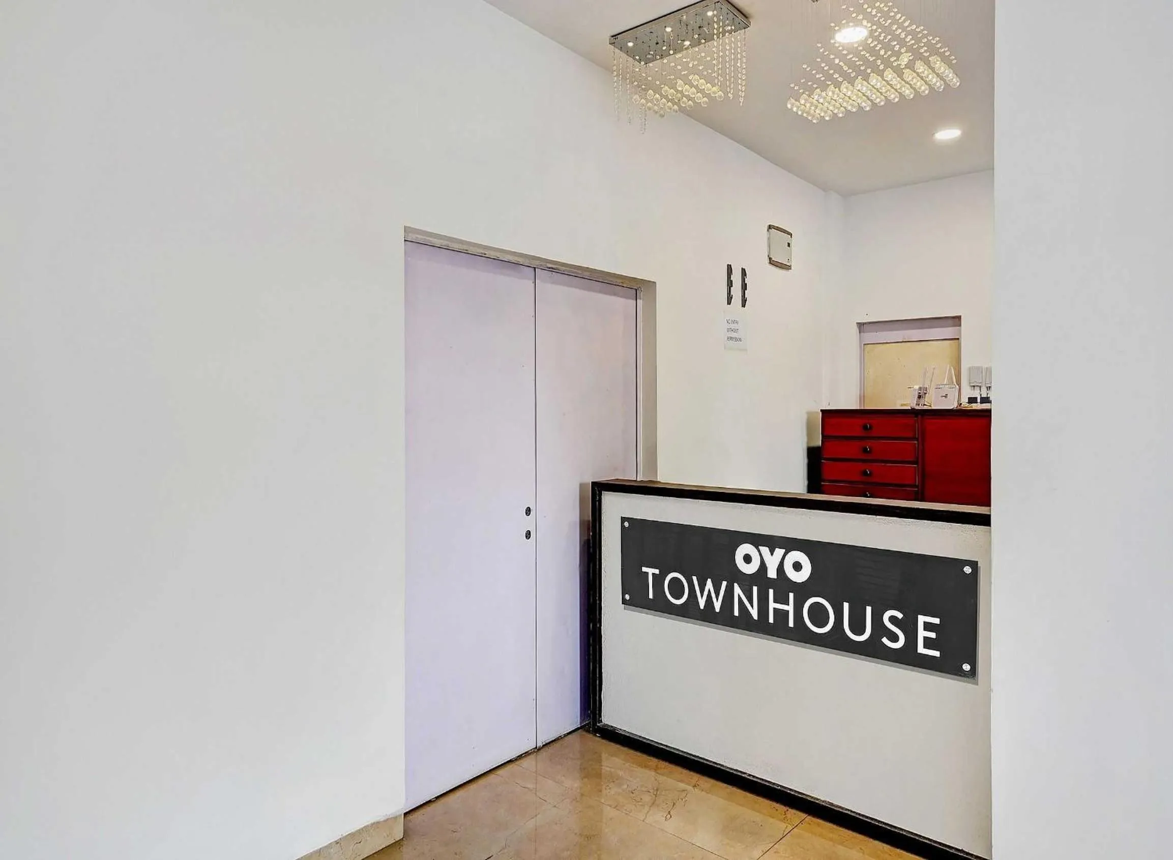 Lobby or reception in Palette - Hotel Saket Greens