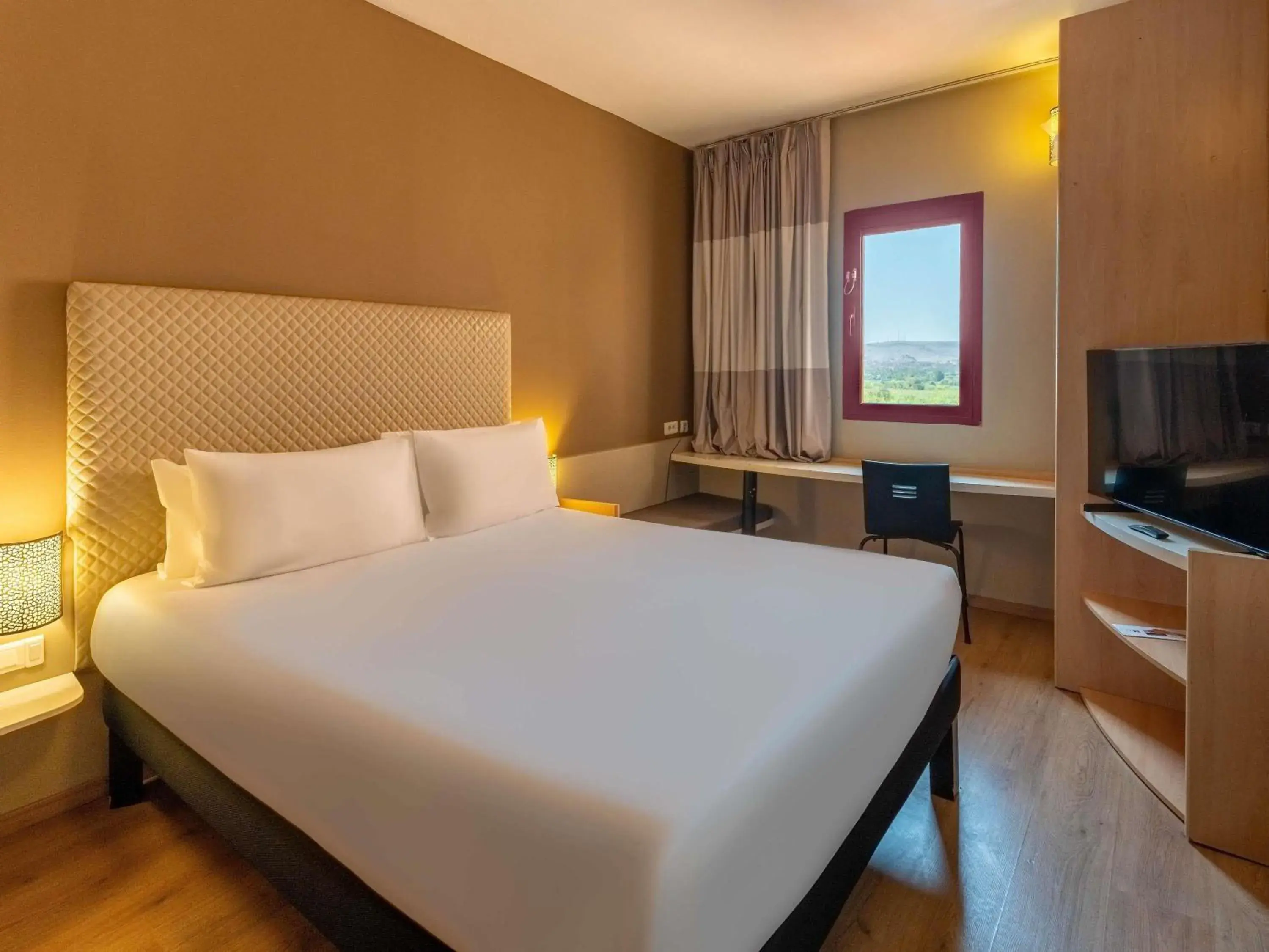 Bedroom, Bed in Ibis Ouarzazate Centre Bedroom, Bed in Ibis Ouarzazate Centre