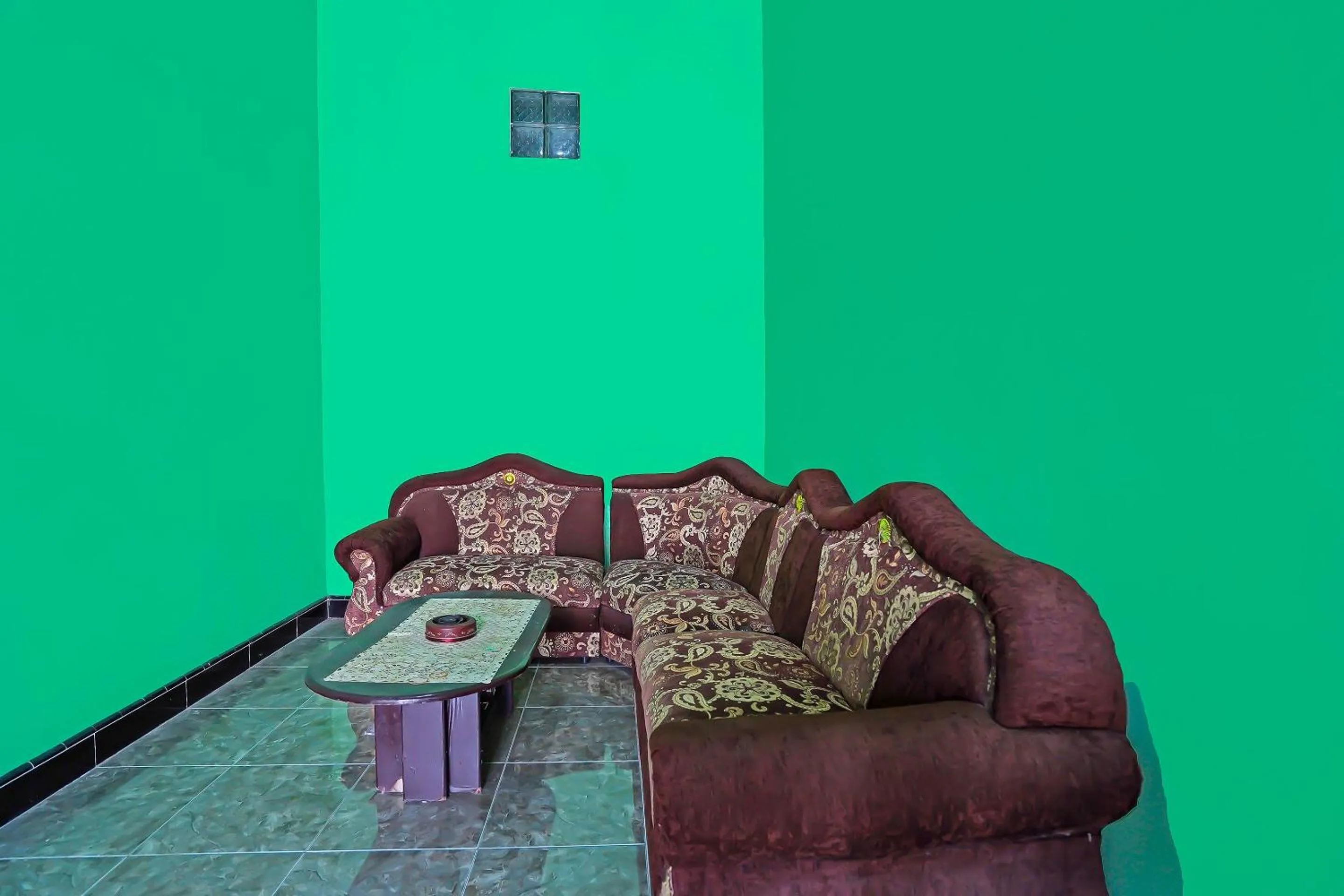 Lobby or reception in SPOT ON 92475 Rc Homestay Syariah