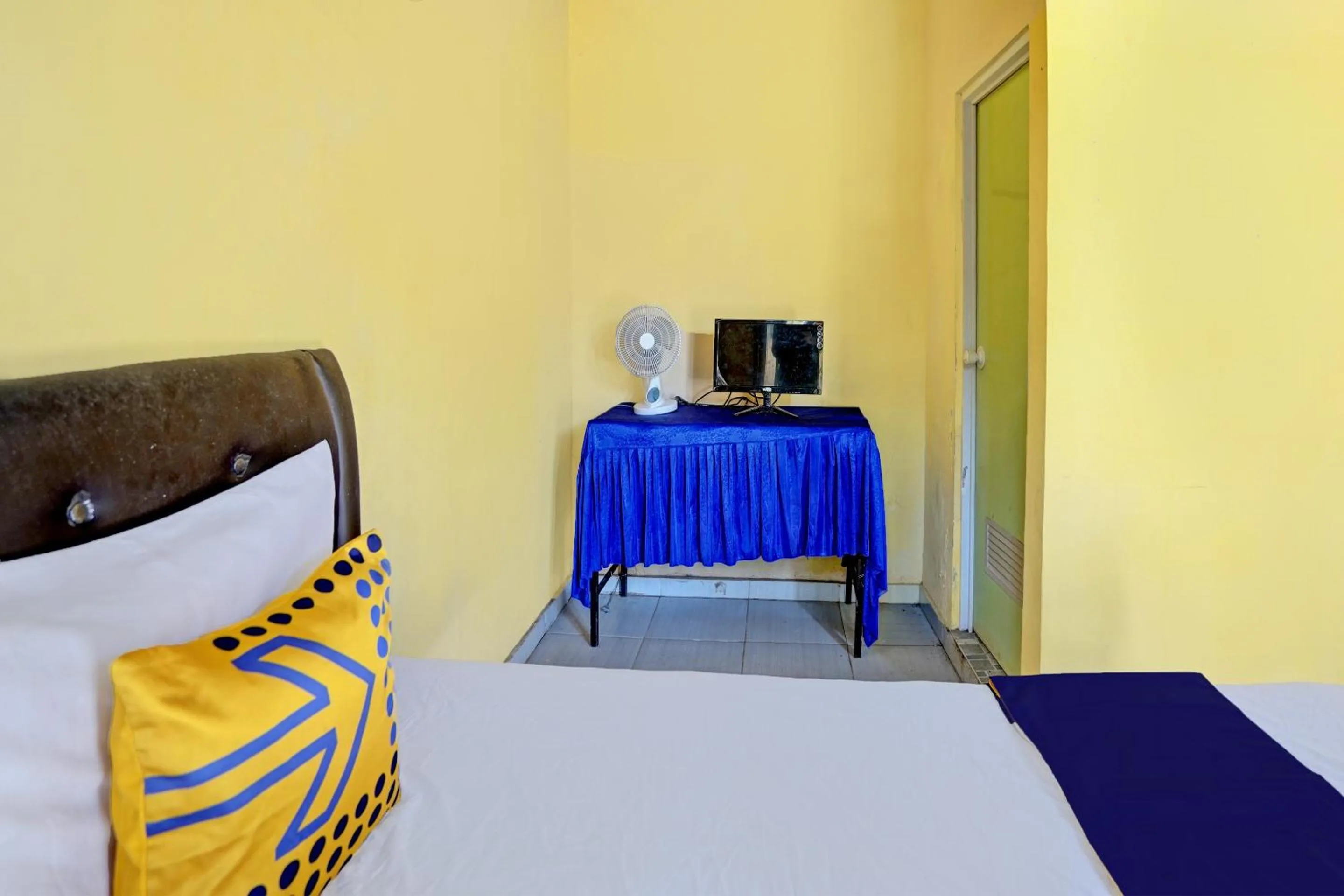 Bedroom, Bed in SPOT ON 92475 Rc Homestay Syariah