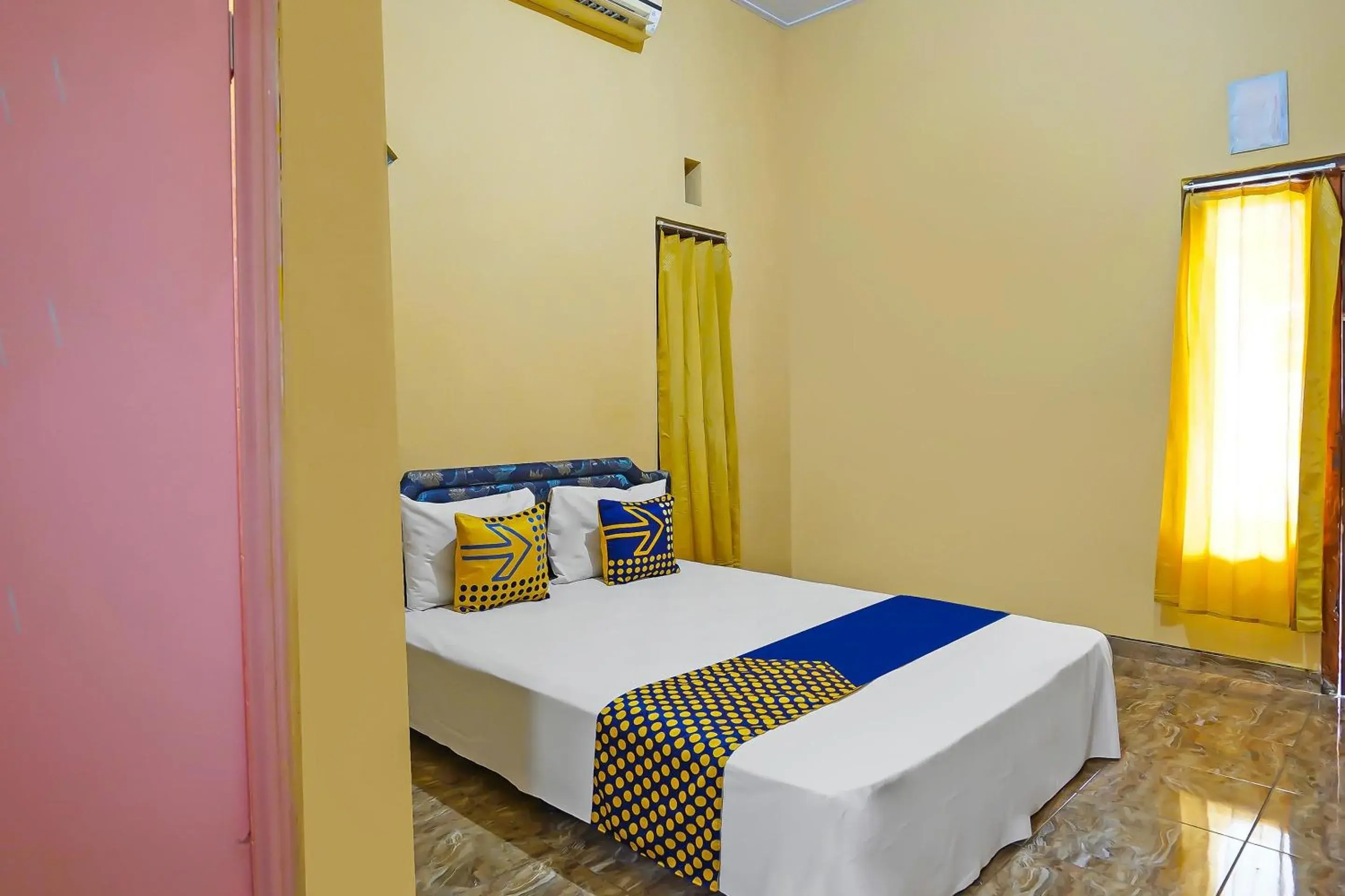 Bedroom, Bed in Hotel O Sobat Ijen Traveller Homestay Bedroom, Bed in Hotel O Sobat Ijen Traveller Homestay