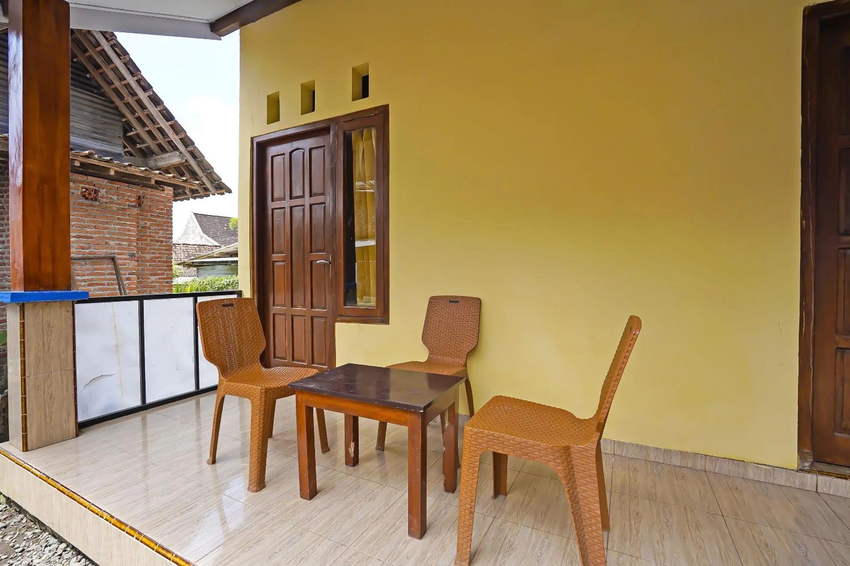 Lobby or reception in Hotel O Sobat Ijen Traveller Homestay