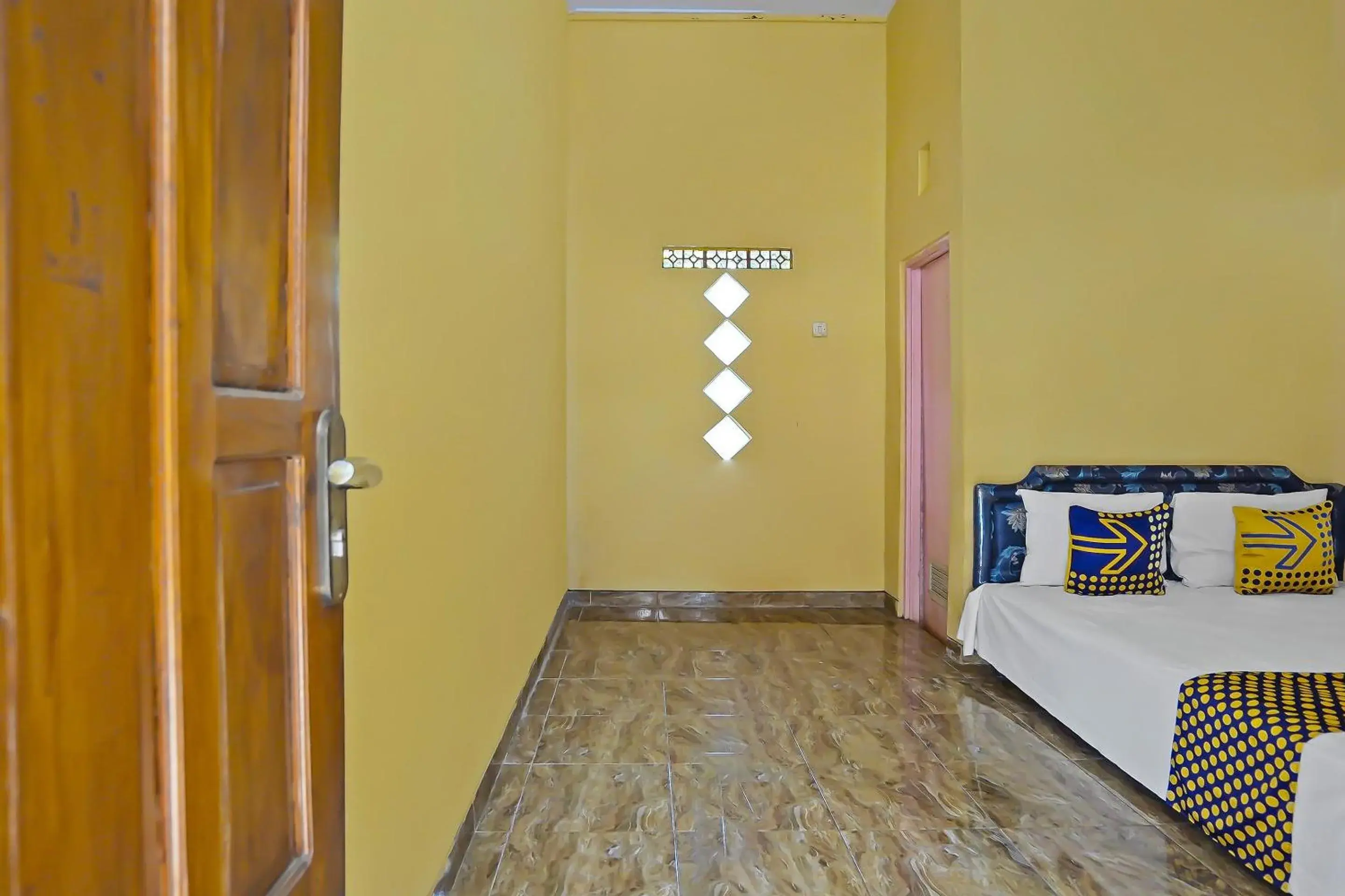 Bedroom, Bed in Hotel O Sobat Ijen Traveller Homestay Bedroom, Bed in Hotel O Sobat Ijen Traveller Homestay