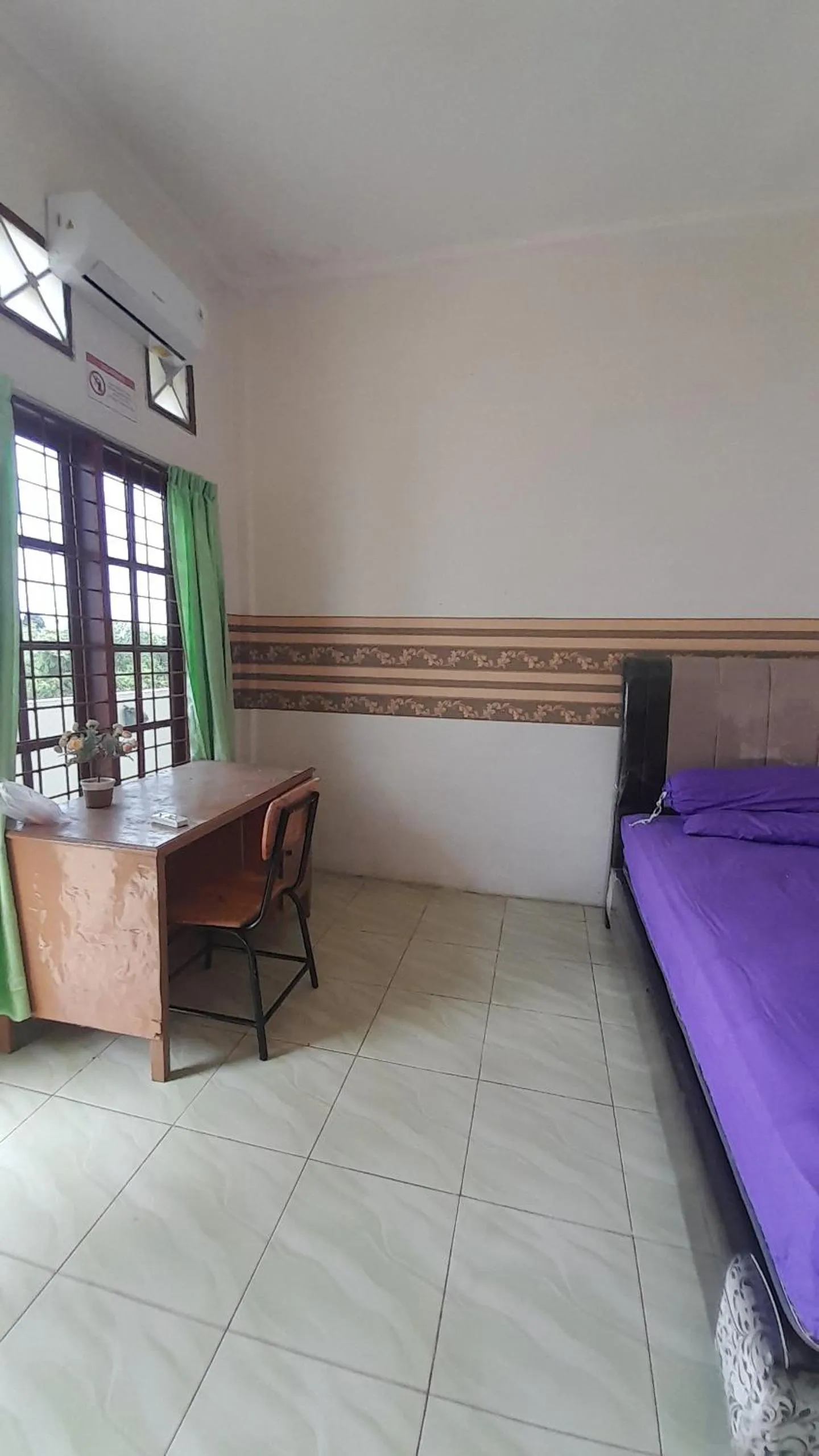 Bedroom, Bed in SPOT ON 92481 Modena Homestay Syariah Near SD Negeri