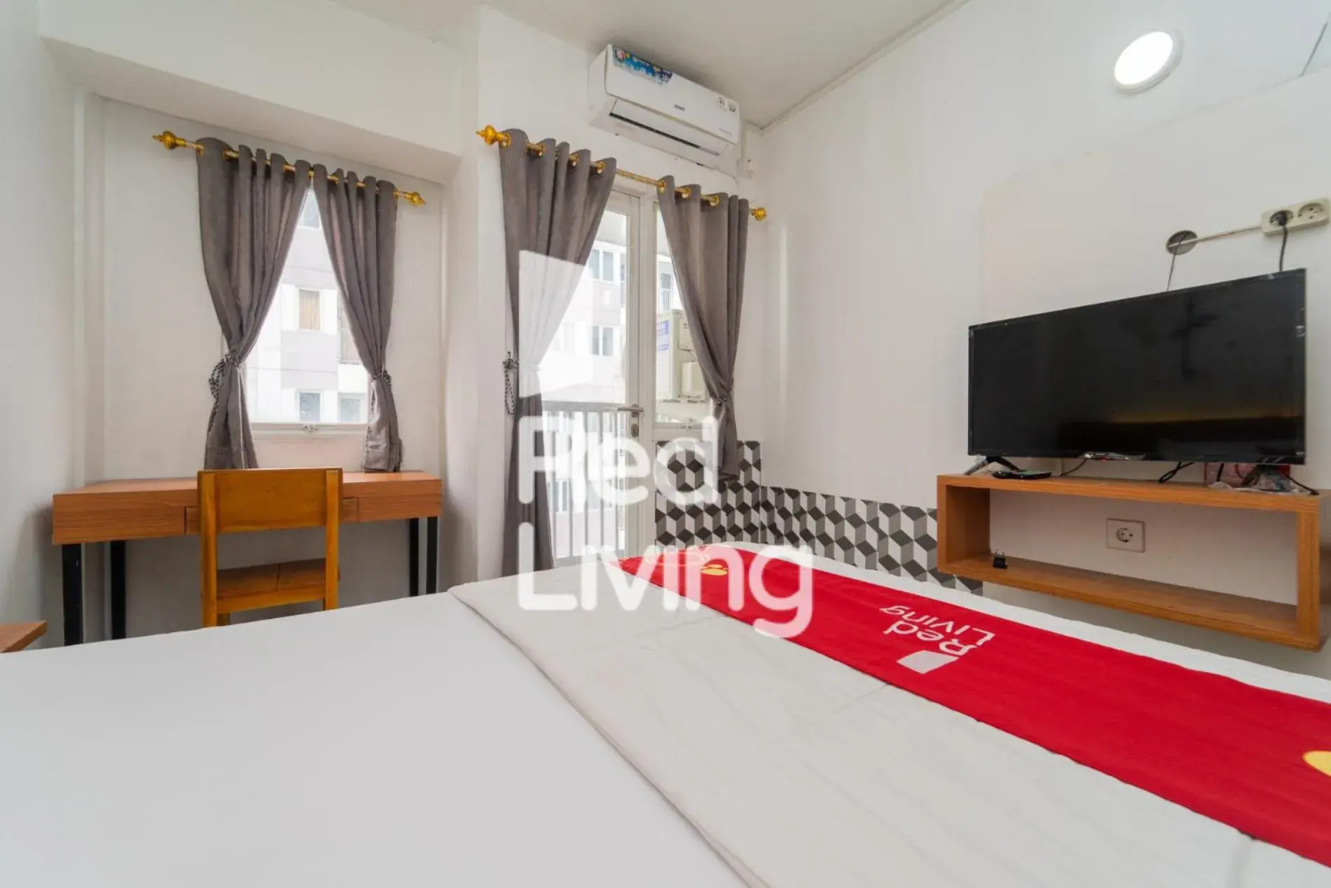 Bedroom, Bed in RedLiving Apartemen Grand Sentraland - Bangde Rooms Bedroom, Bed in RedLiving Apartemen Grand Sentraland - Bangde Rooms
