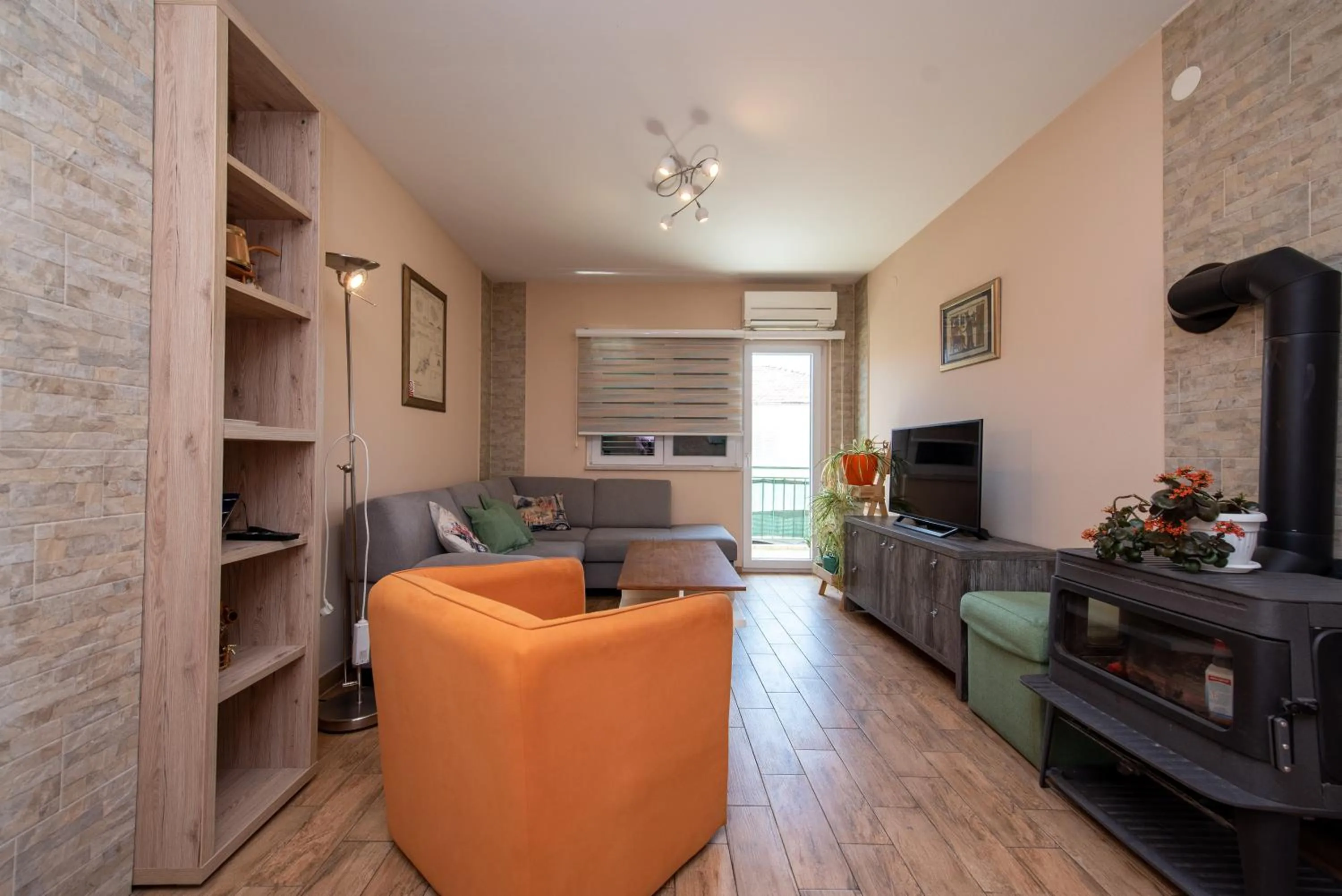 TV and multimedia in Apartment Traveler