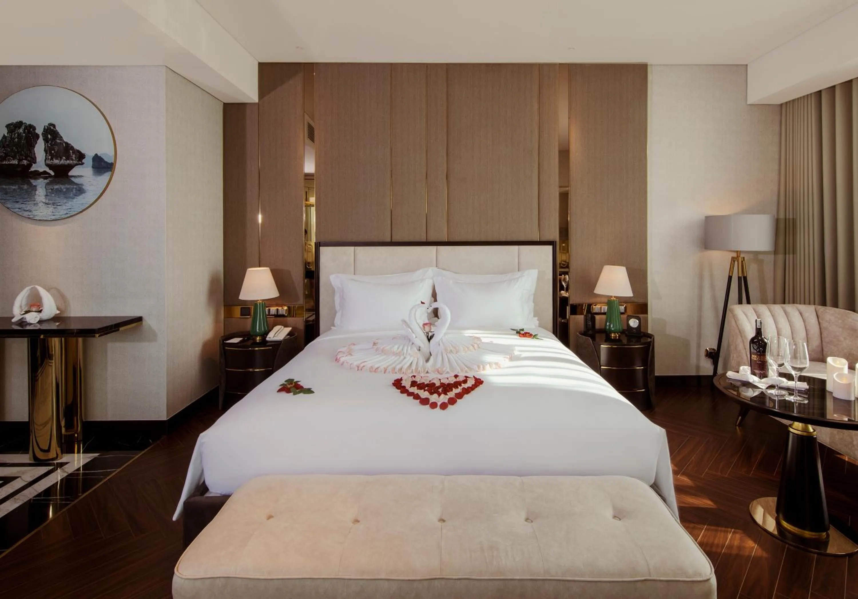 Bed in Sea Stars Hotel Ha Long