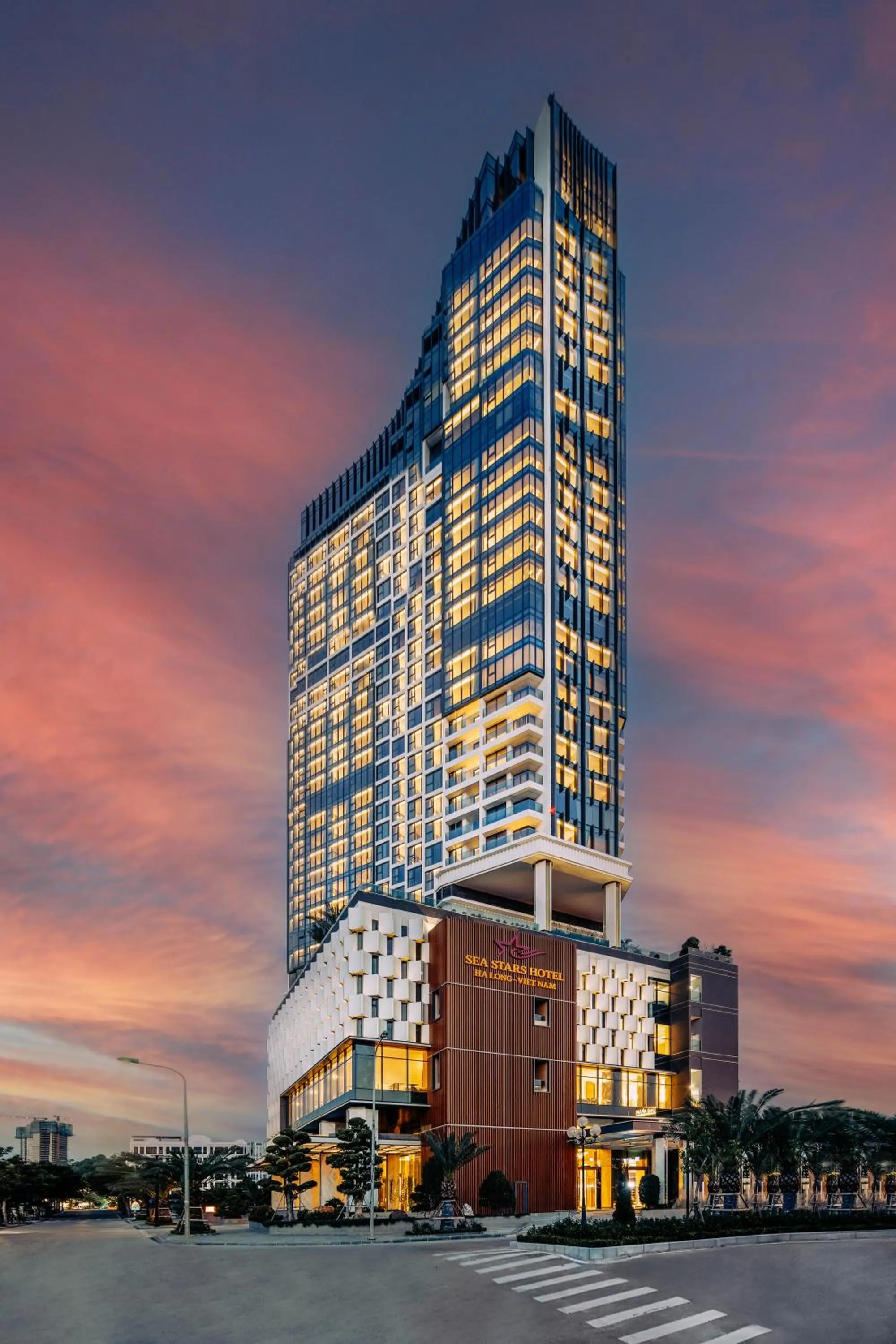 Property building in Sea Stars Hotel Ha Long