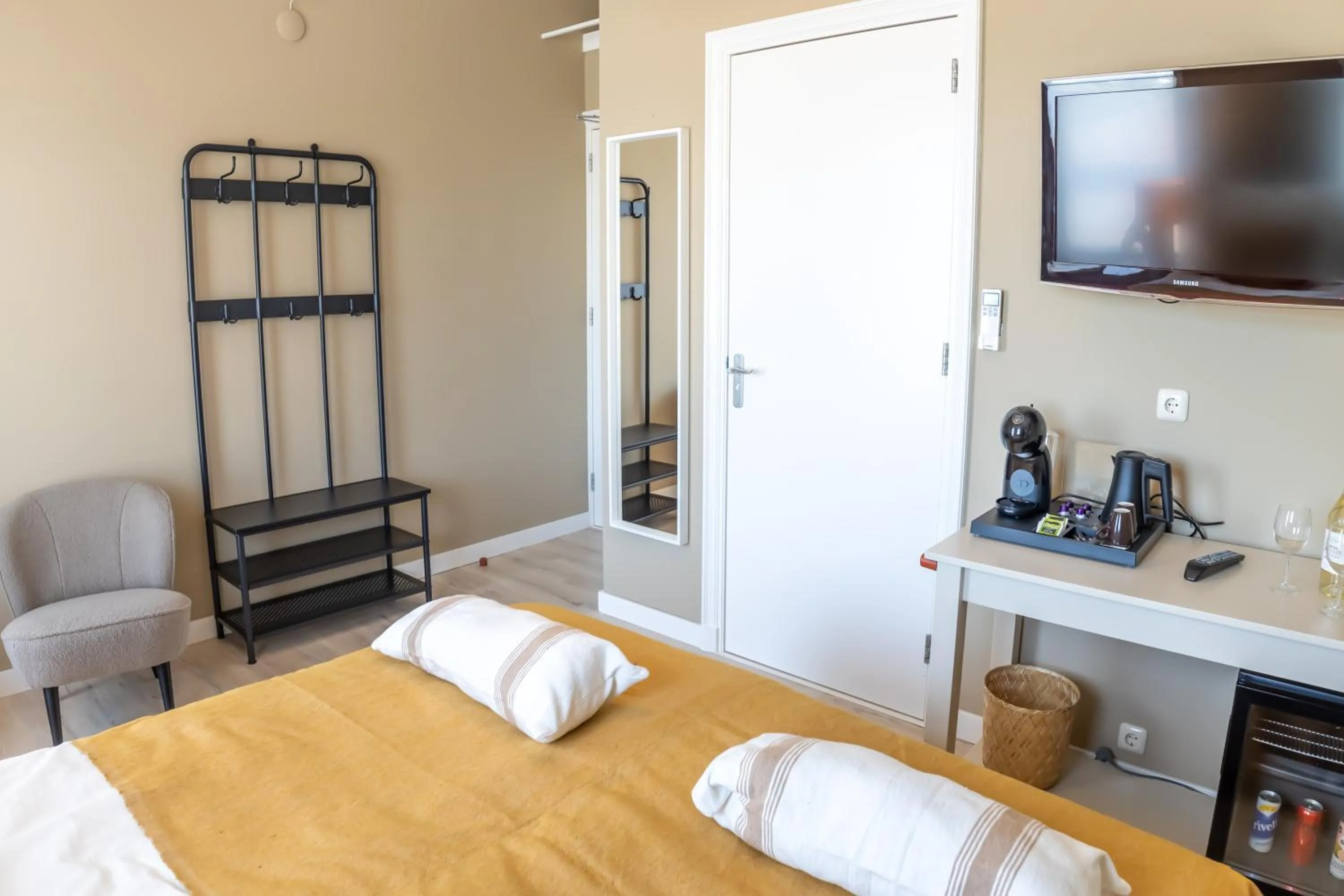 Bed in Hotel Restaurant Toxopeus