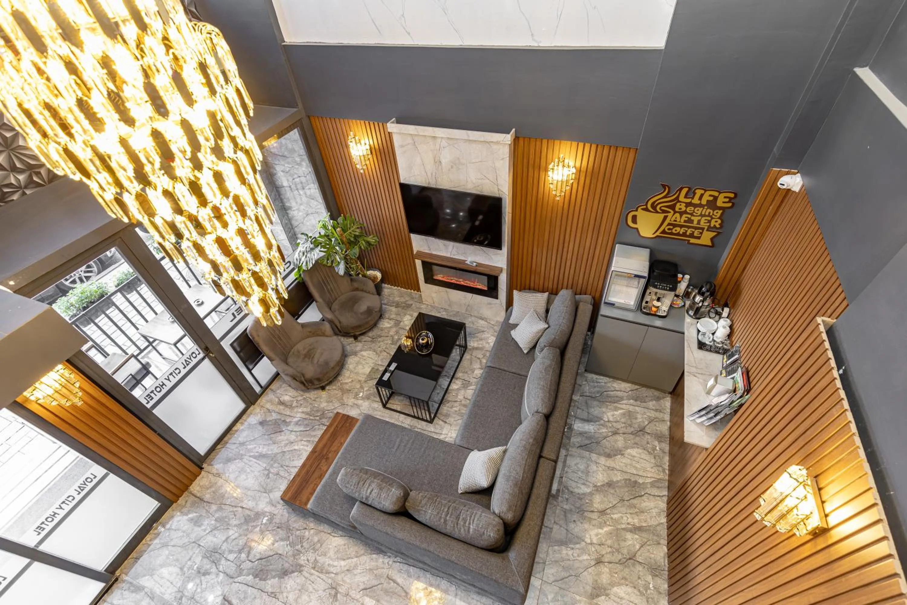 Lobby or reception in BURSA GRAND LOYAL CiTY HOTEL