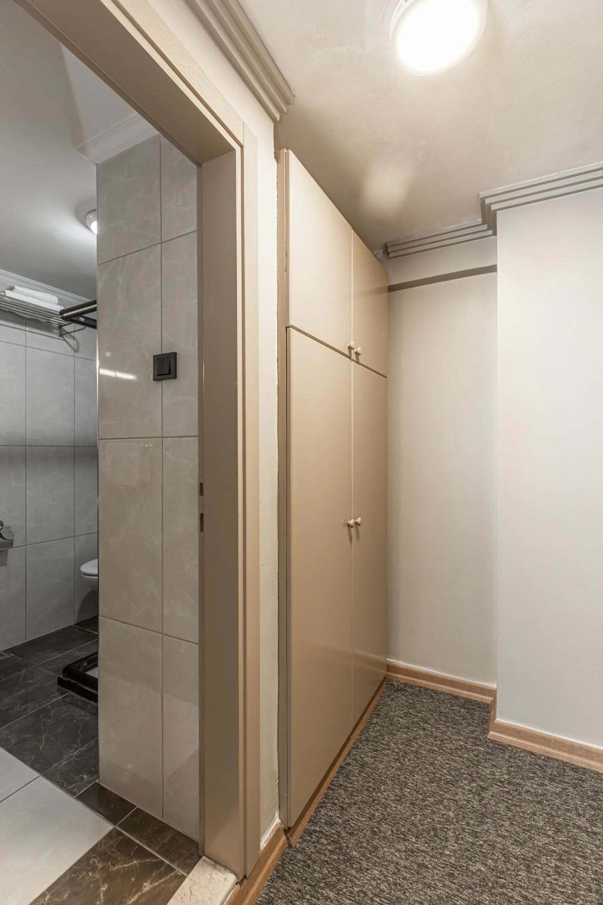 microwave in BURSA GRAND LOYAL CiTY HOTEL