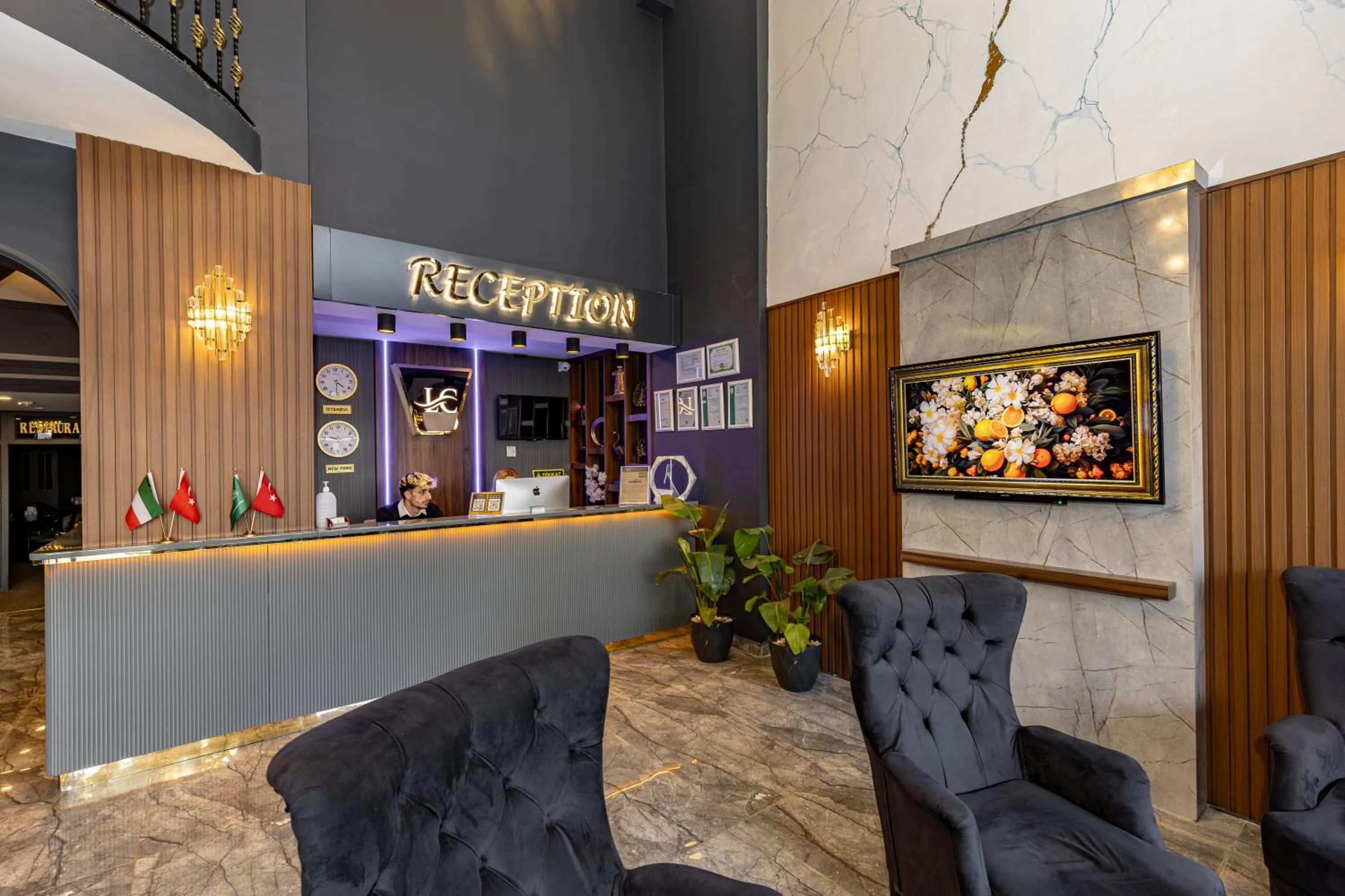 Lobby or reception in BURSA GRAND LOYAL CiTY HOTEL