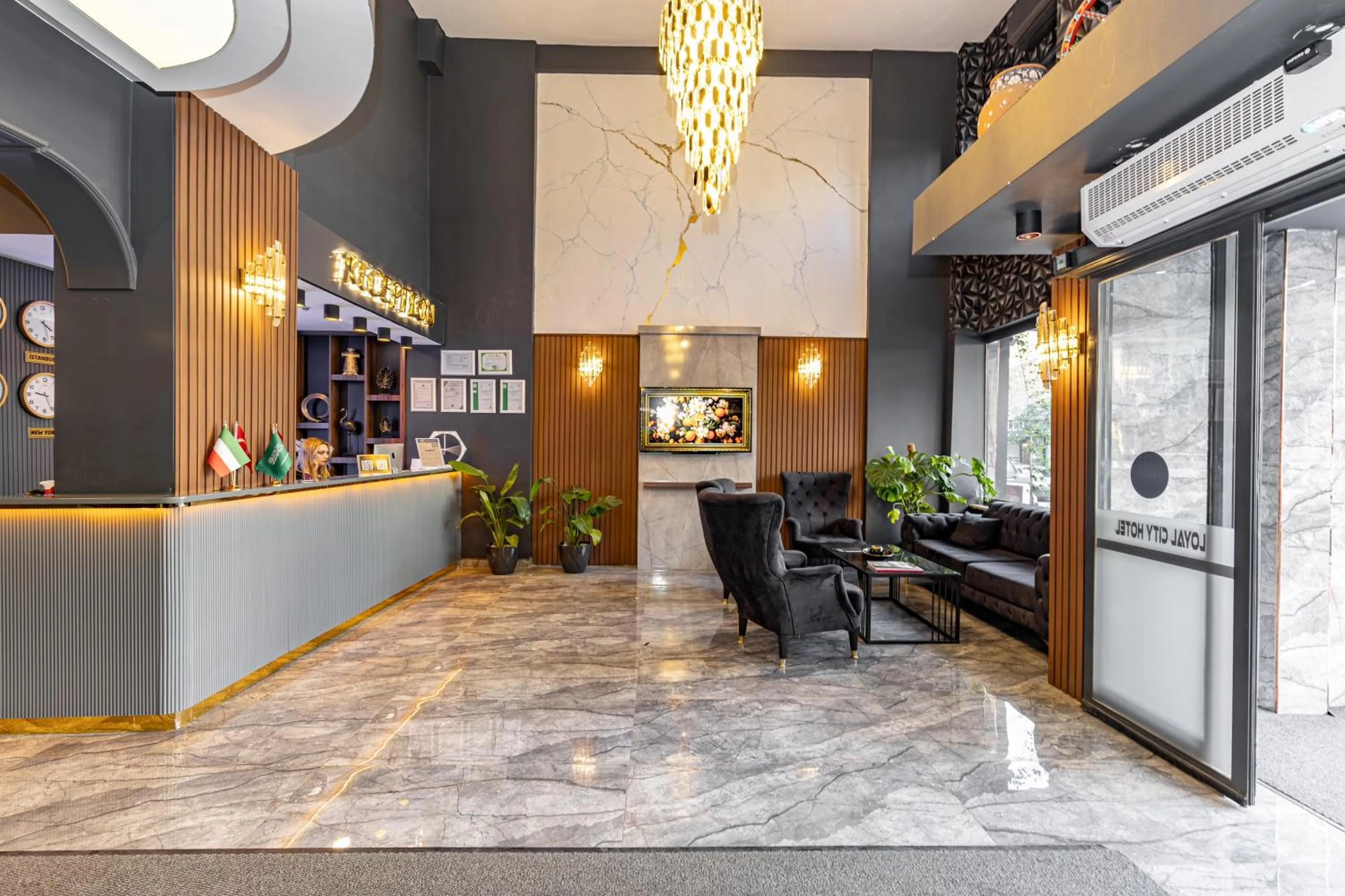 Lobby or reception in BURSA GRAND LOYAL CiTY HOTEL
