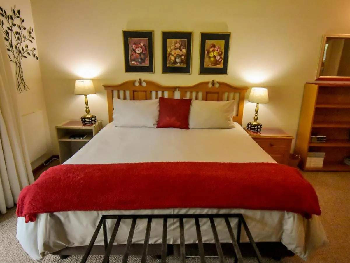 Basic Apartment - single occupancy in Rooiland Clarens