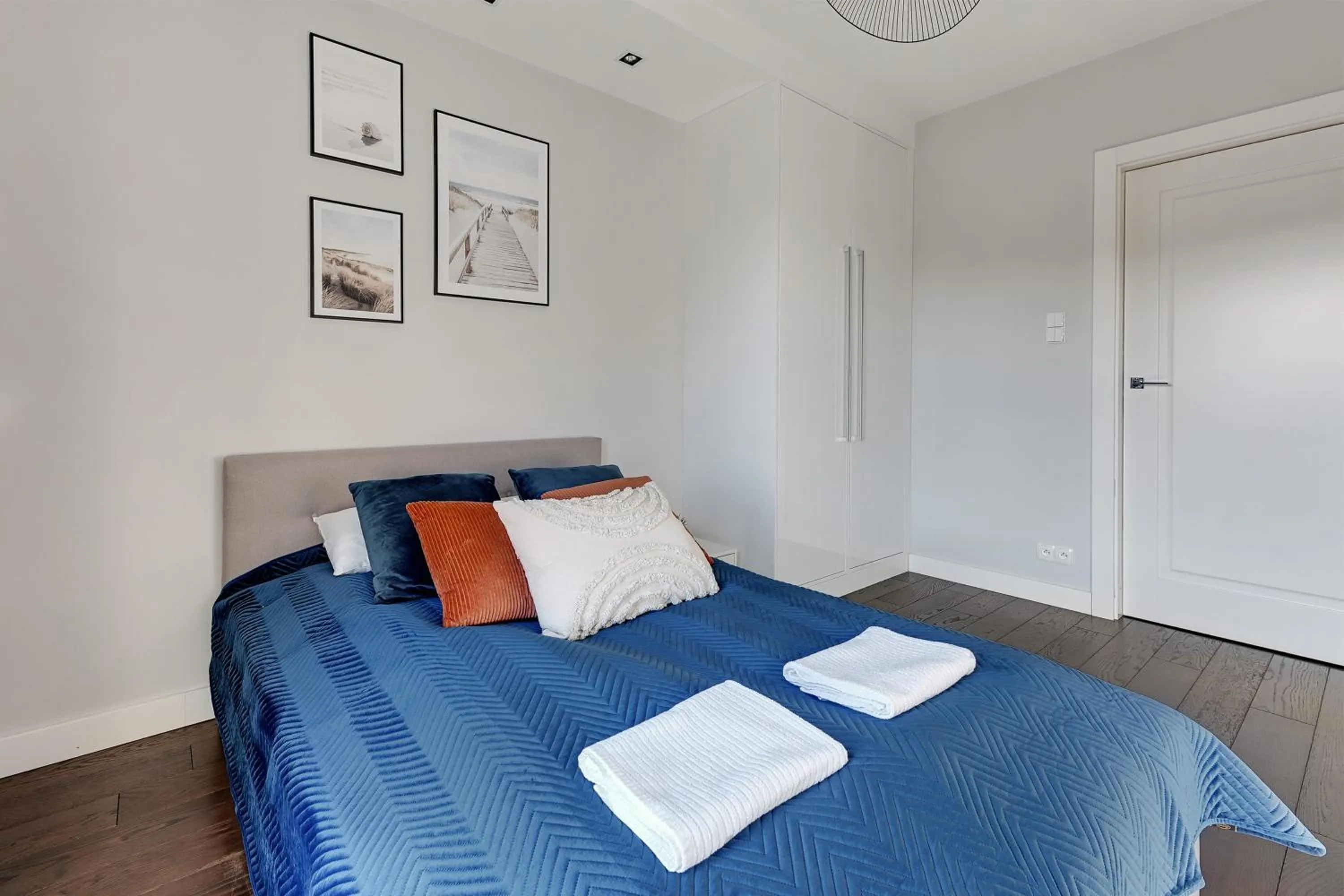 Bedroom, Bed in Chmielna Park by Comfort Apartments
