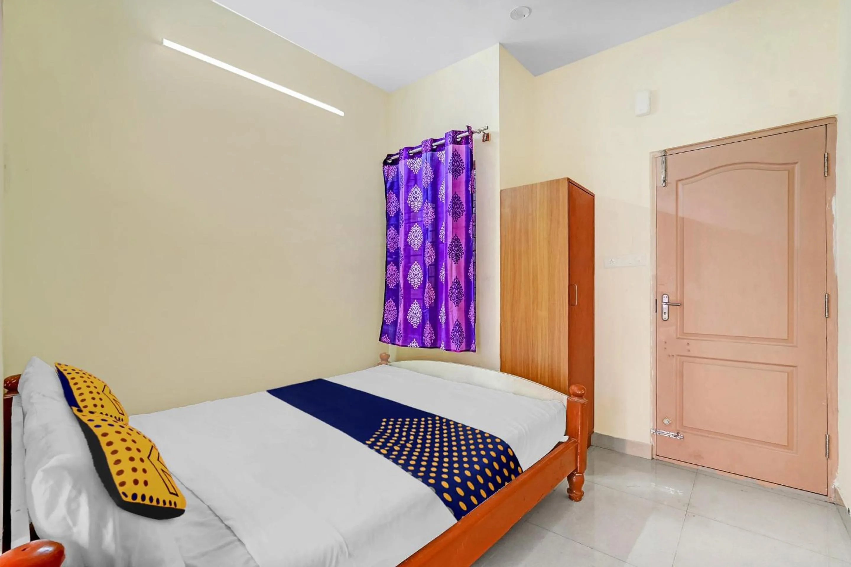 Bedroom, Bed in Super Hotel O Sri Thirumala Lodge