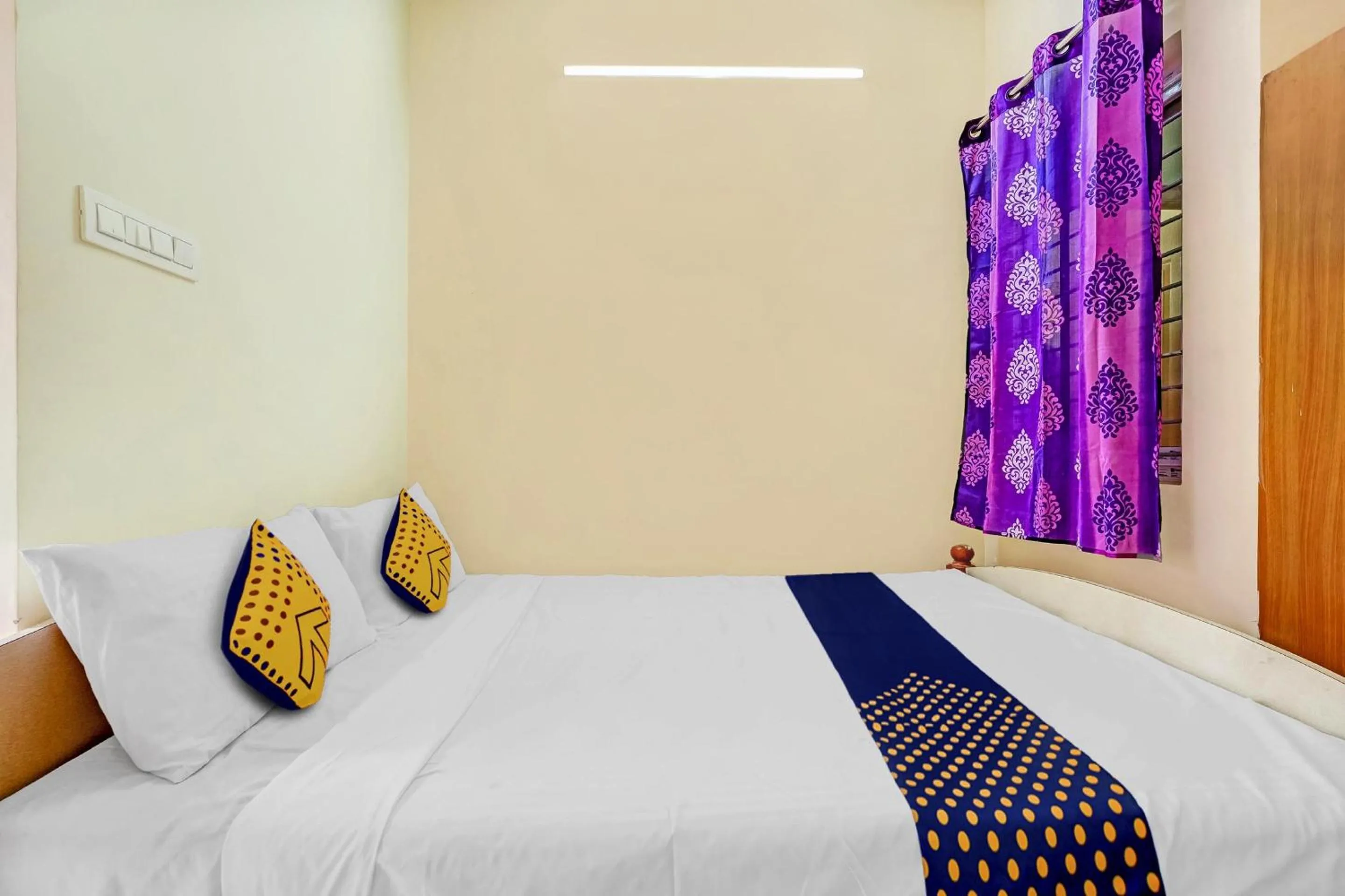 Bedroom, Bed in Super Hotel O Sri Thirumala Lodge