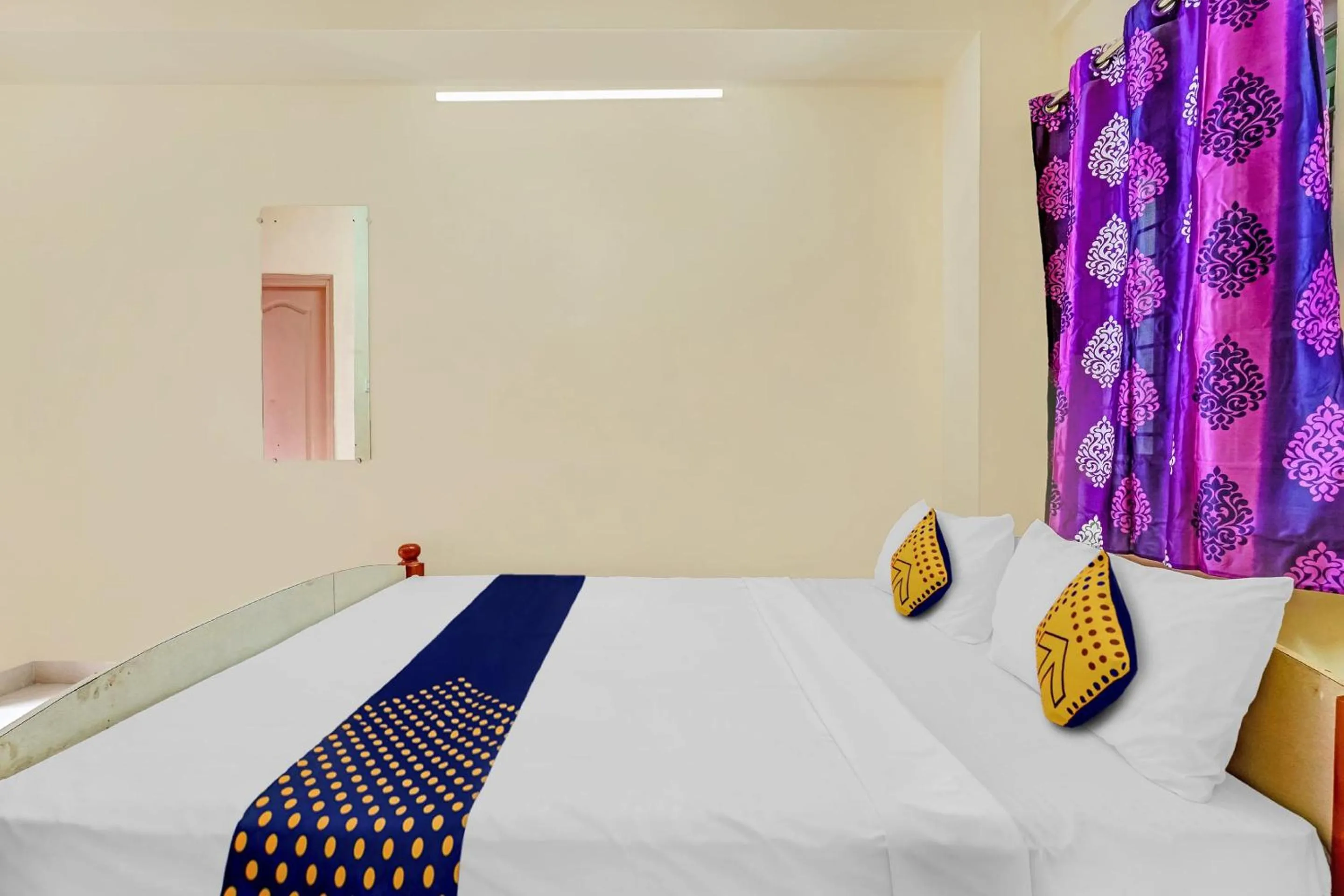 Bedroom, Bed in Super Hotel O Sri Thirumala Lodge