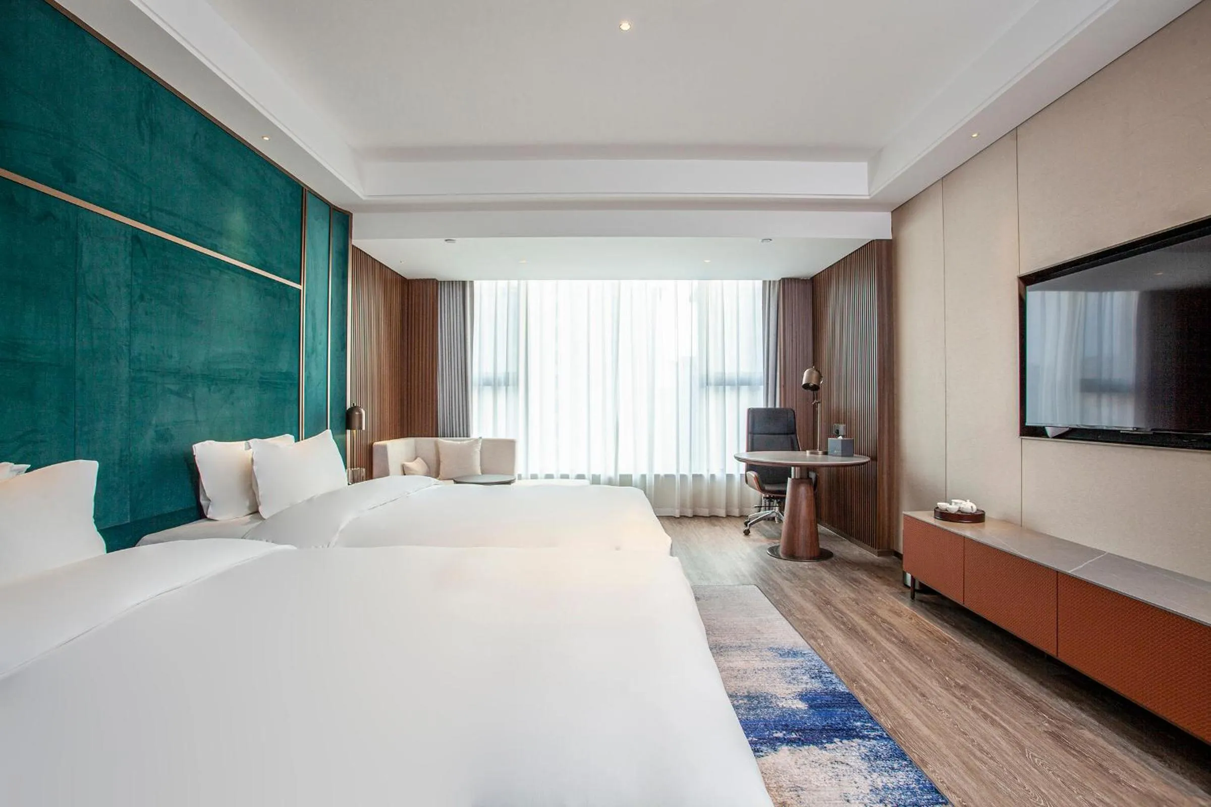 Photo of the whole room, Bed in Gao Shi Di Hot Spring Hotel Yangzhou