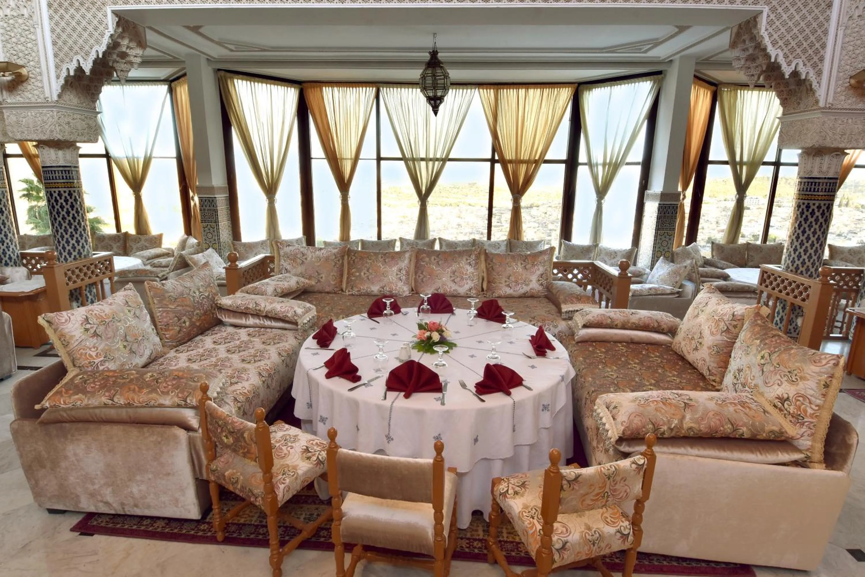 Restaurant/places to eat in Les Mérinides