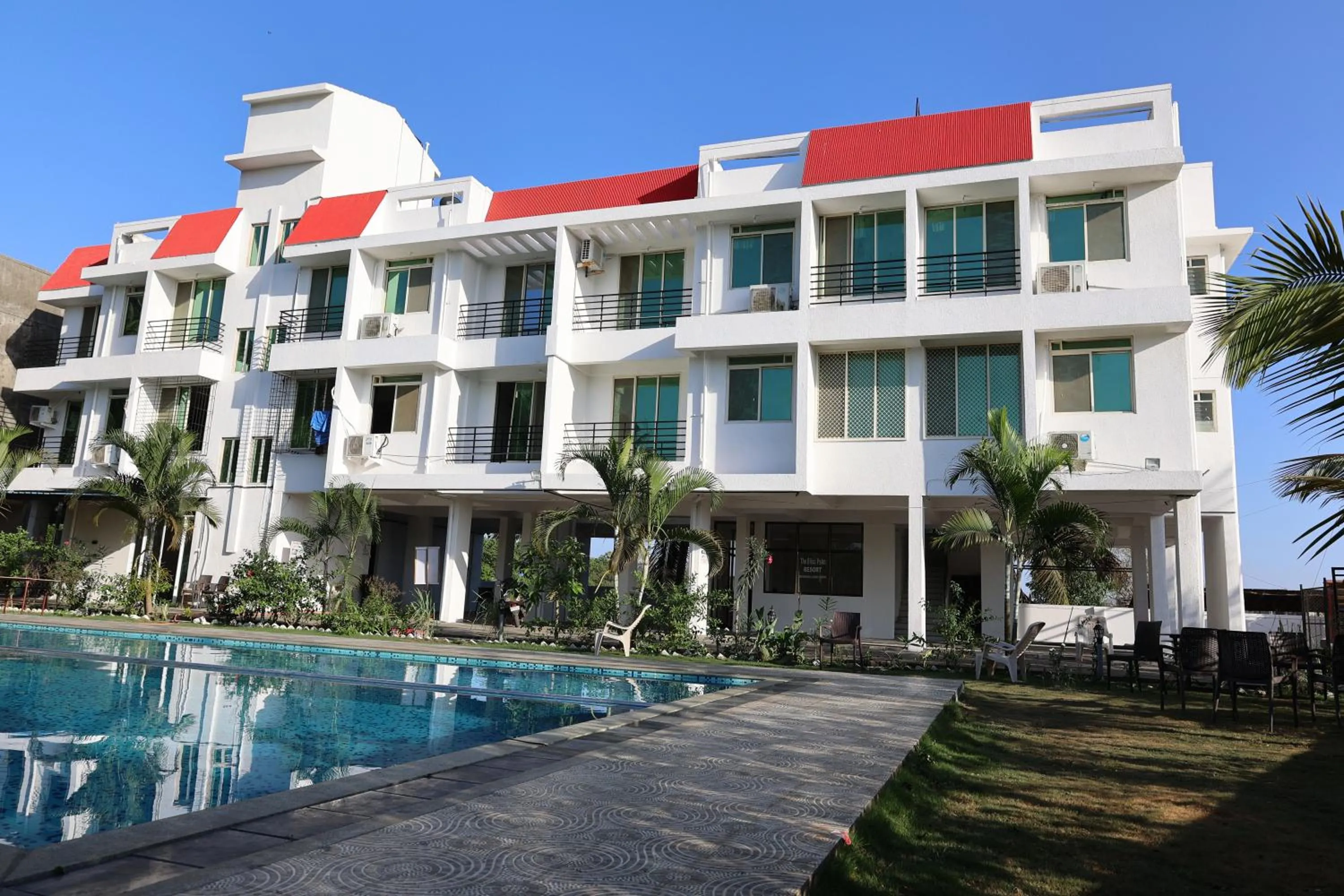 Property building in THE BLISS PALM