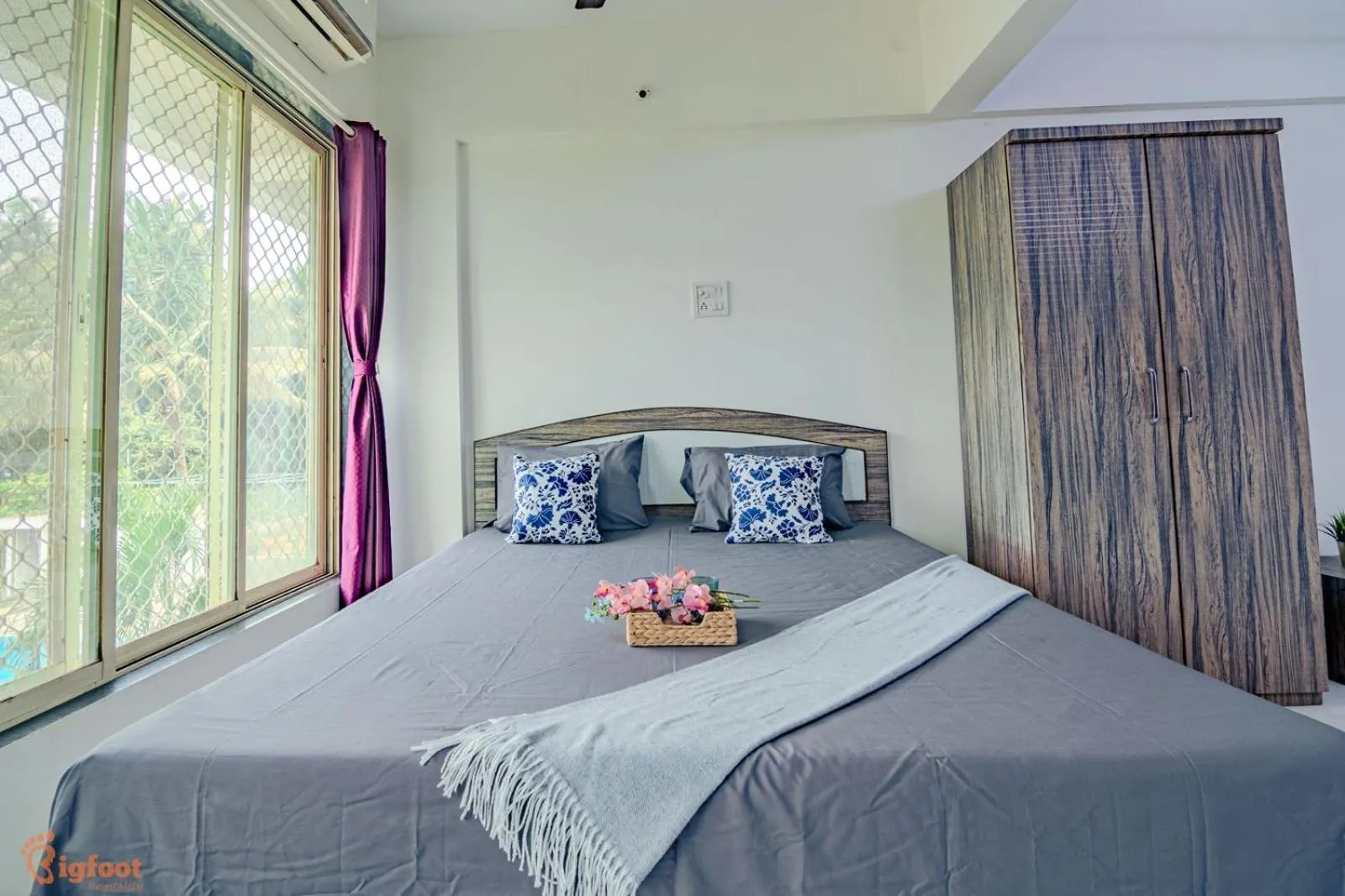 Bed in THE BLISS PALM