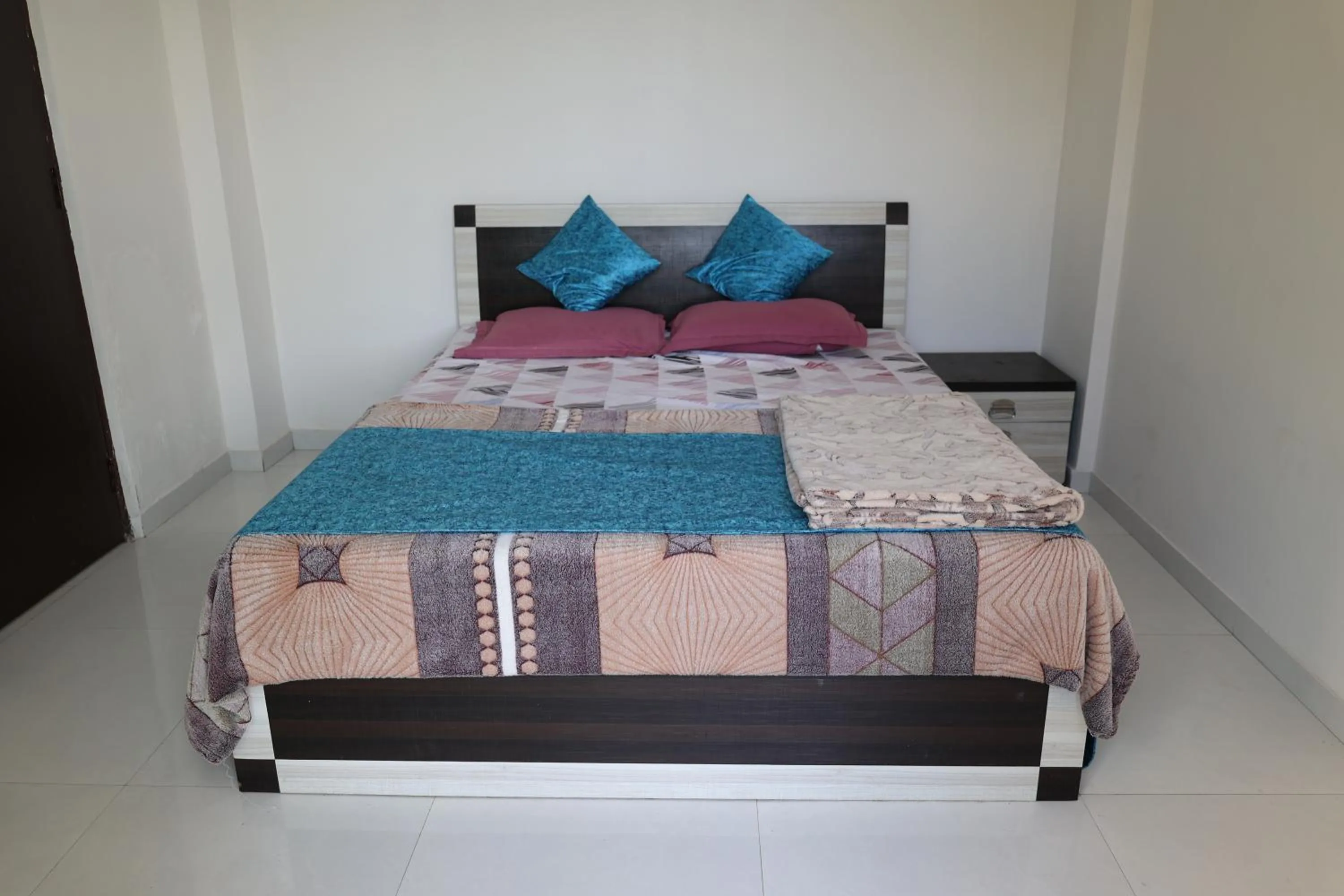 Bedroom, Bed in THE BLISS PALM