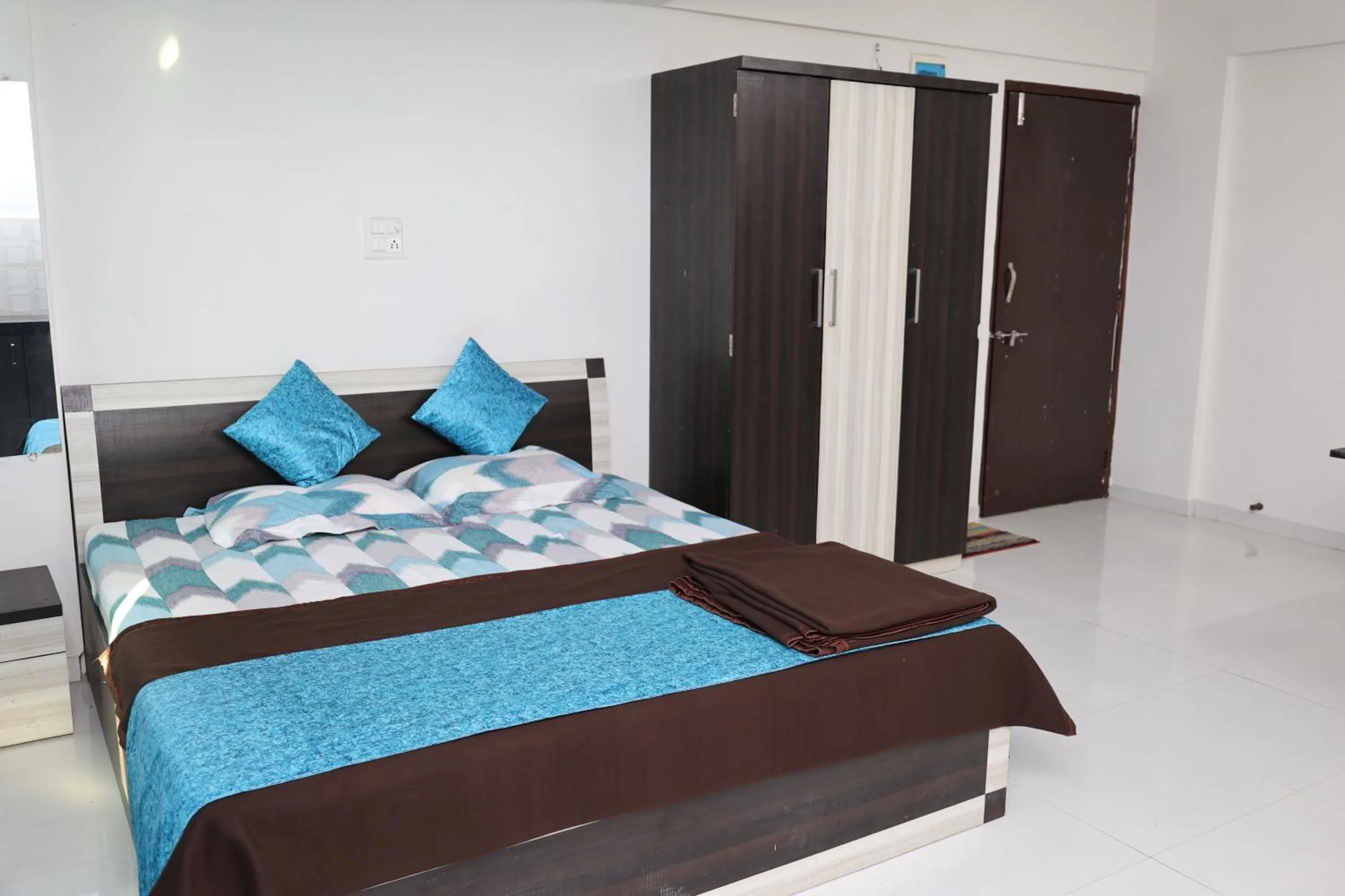 Bedroom, Bed in THE BLISS PALM