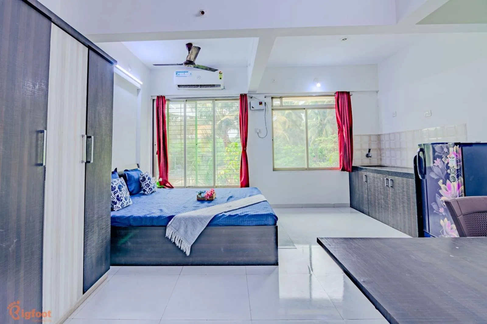 Bedroom, Bed in THE BLISS PALM