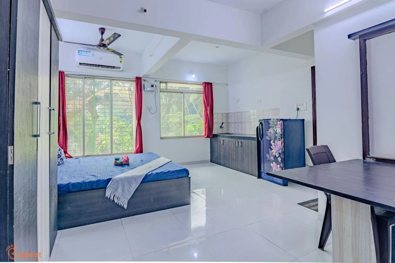 Bed in THE BLISS PALM