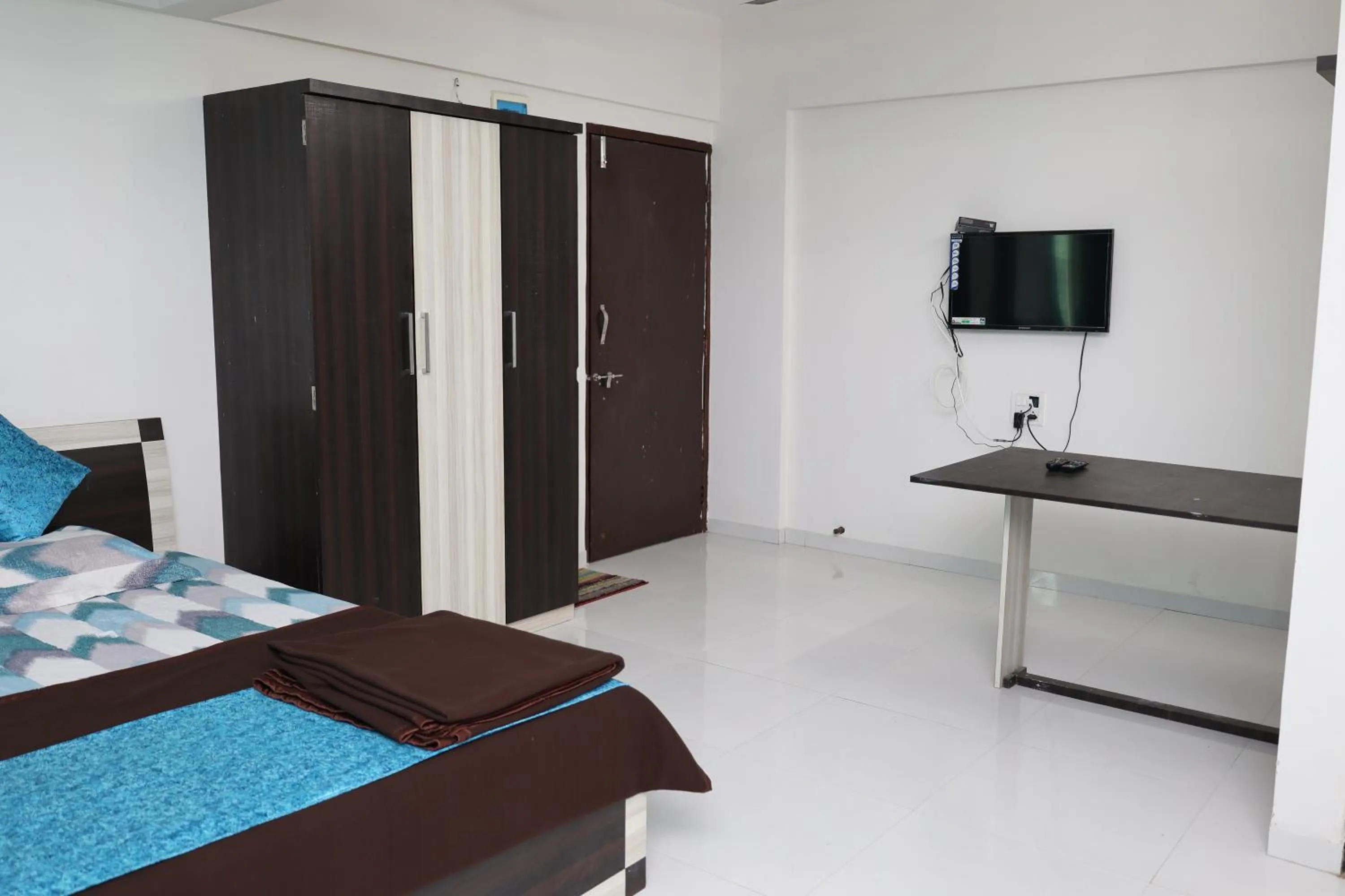 Bedroom, Bed in THE BLISS PALM